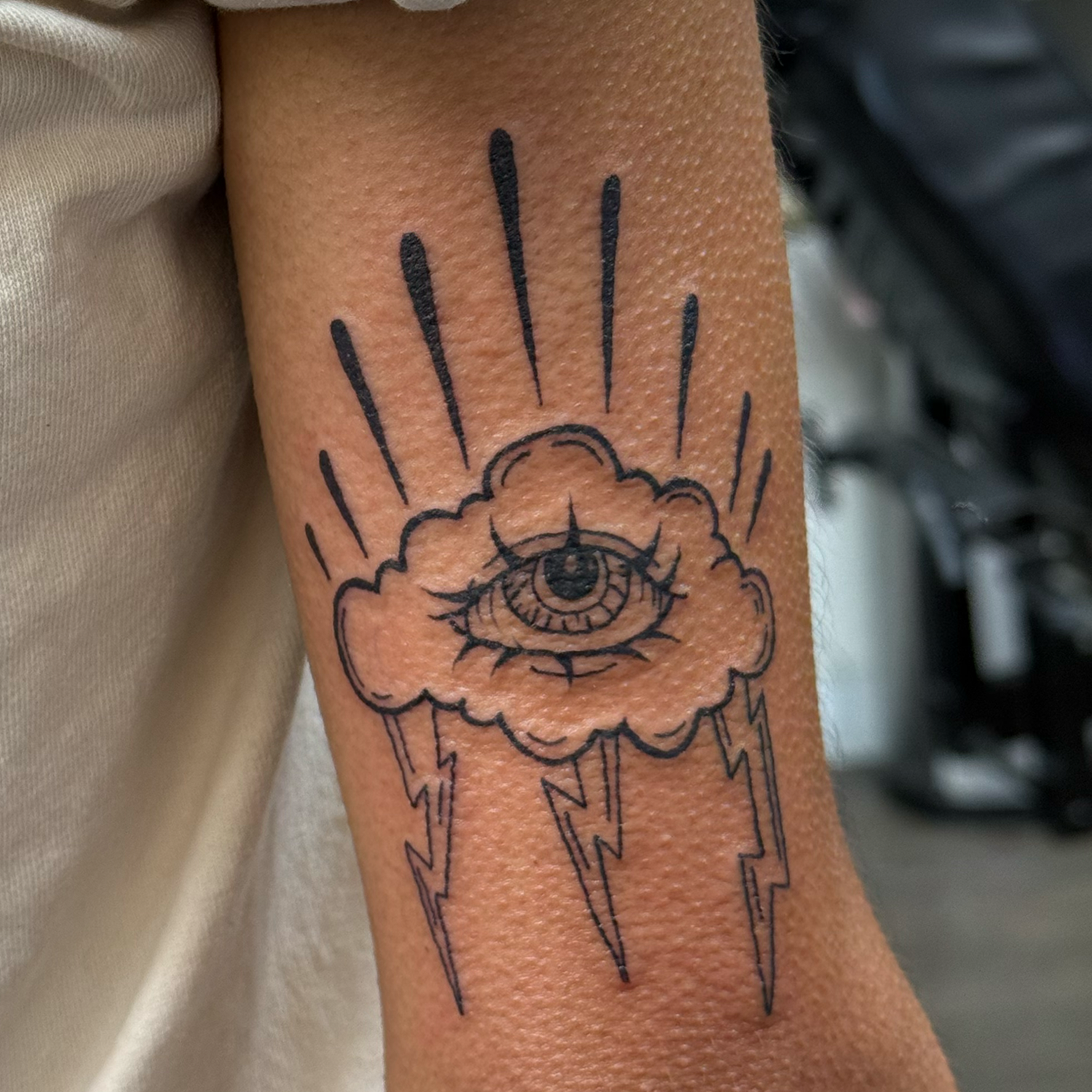 eyecloudtattoodonebyFIG_thetattooer _TidalWavveTattoo.png
