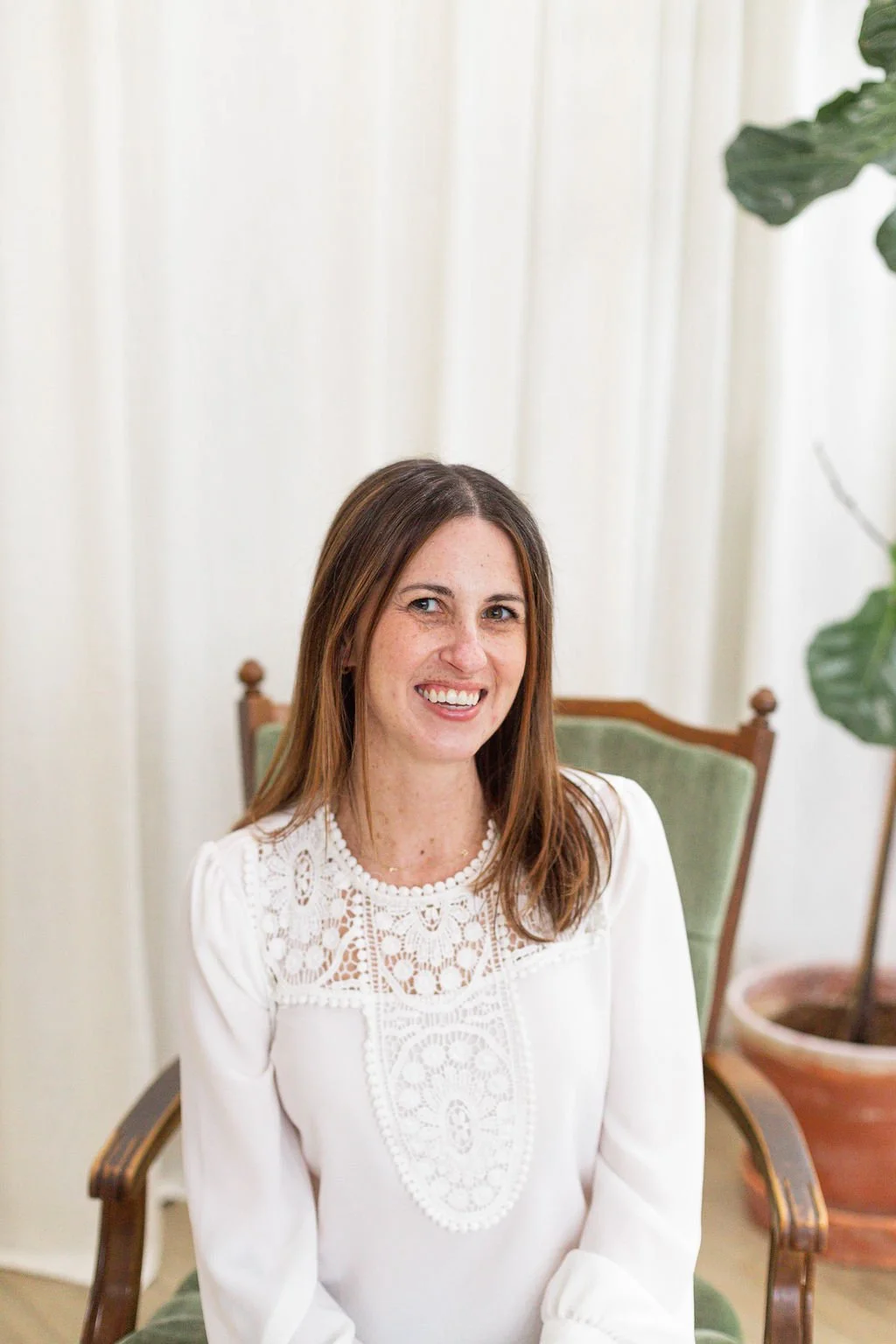Erin, Columbus Ohio doula, smiling in professional headshot
