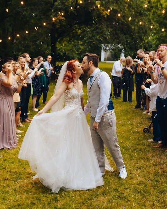 Oh Hannah and Connor! It was literally the biggest honor to host this couple's day! Sweet couple and a vendor dream team! Wishing you two all the happiness in the world! 

Vendors
Photography: @kylee_b_photography 
Planner: @renegade.event.co 
Makeup