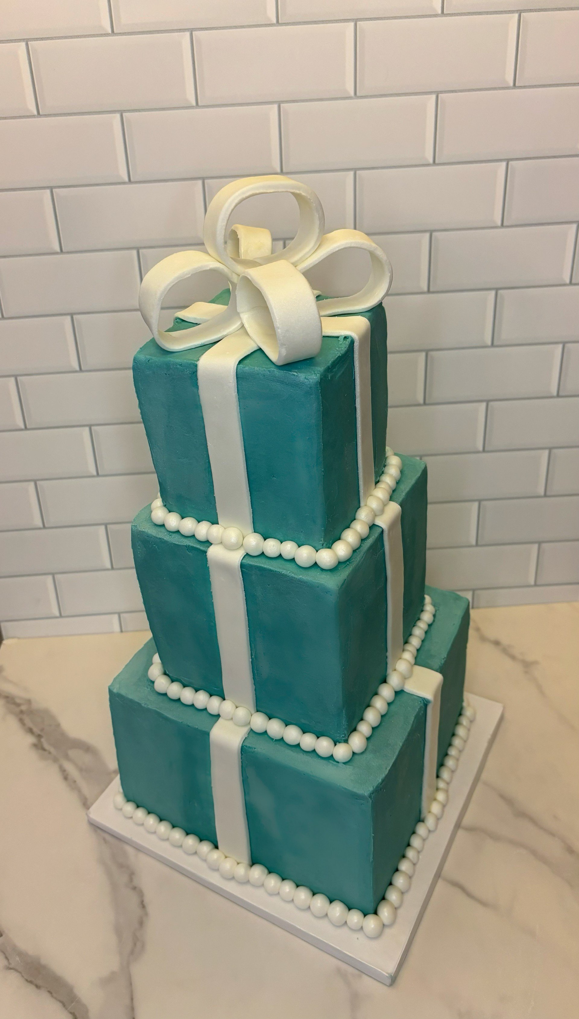 tiffany box cake.jpg