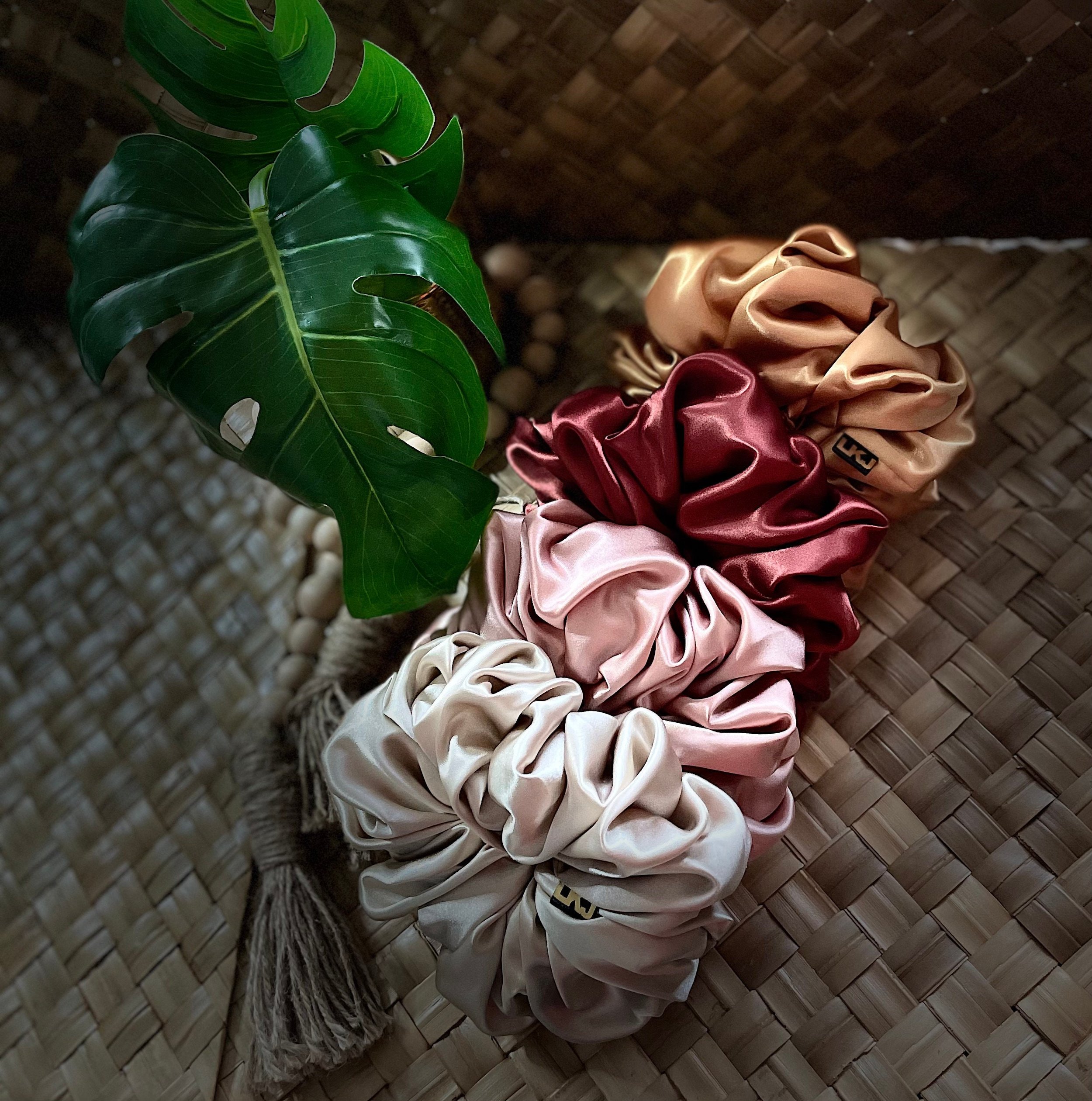 https://i.etsystatic.com/8892188/r/il/304f8b/4276351285/il_fullxfull.4276351285_5pyn.jpg