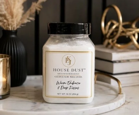 Warm Embrace & Deep Kisses || House Dust™️ Home Fragrance