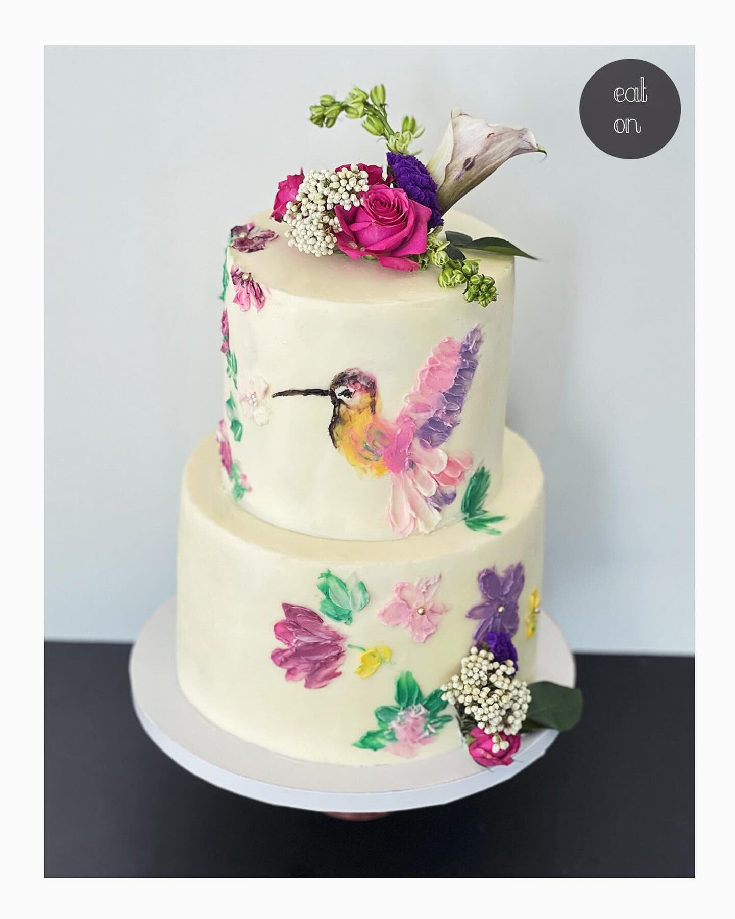 My latest cake creation featuring a delicate hummingbird and vibrant flowers, hand-painted with buttercream! 🍰🌸

#customcakes #customorder #hummingbird #birthday #birthdaycake #customcake #birthdaycakes #cakes #cakeart #peachtreecityfood #peachtree