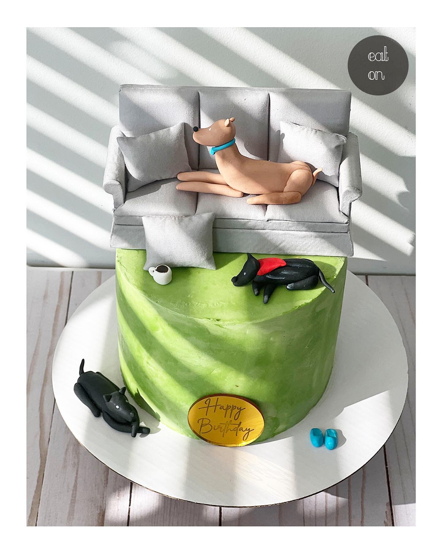 🐾 🐕 Birthday cake with furry friends.🫶🏻

#birthday #birthdaycake #cakelove  #atlanta #atlantadesserts #desserts #fayettecountyga #fayettelifestyle  #fayetteville #fayettevillega #peachtreecity #tyronega #senoiaga #sharpsburg #newnan #peachtreecit