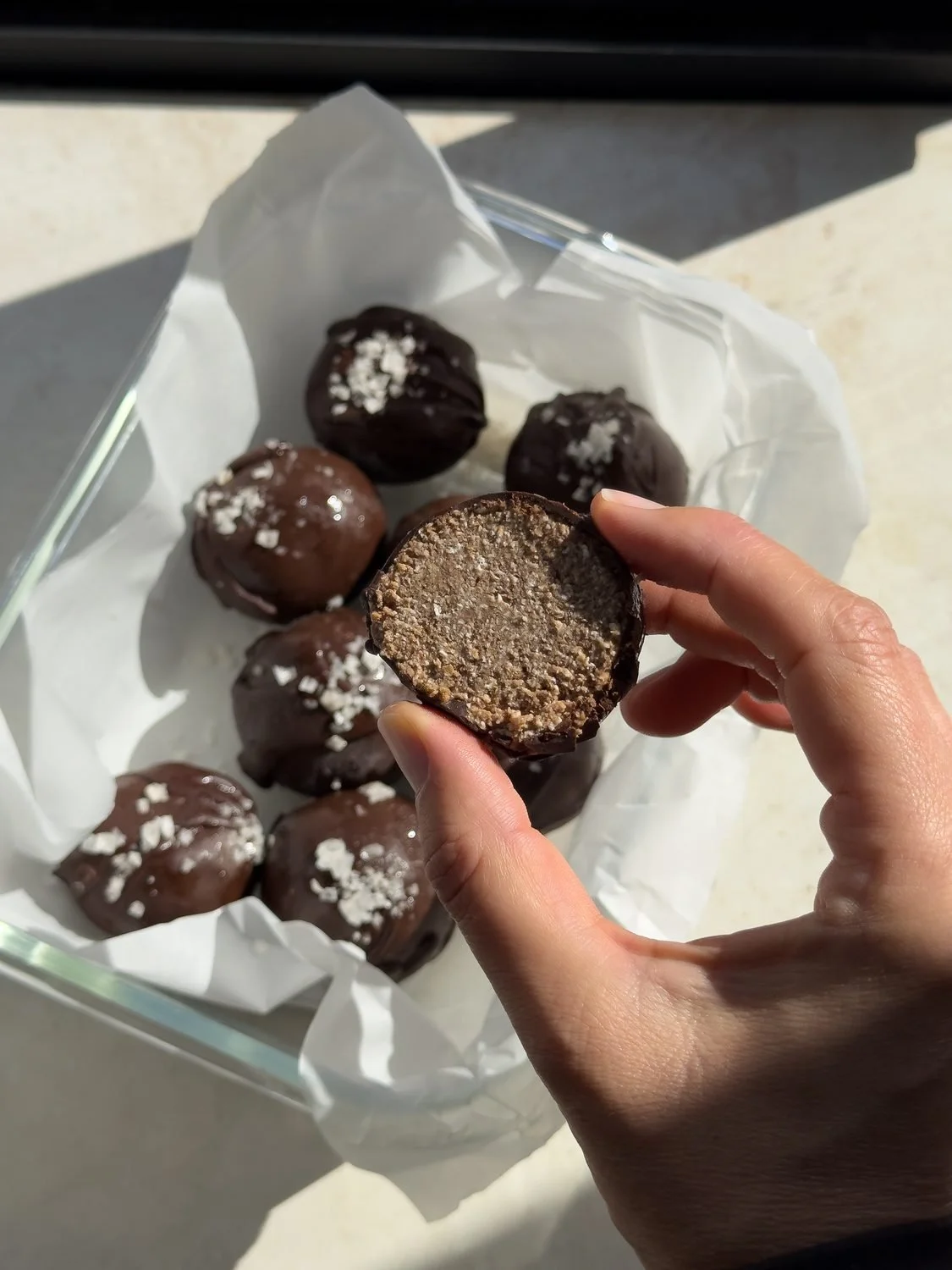 3 ingredient choc brownie protein balls