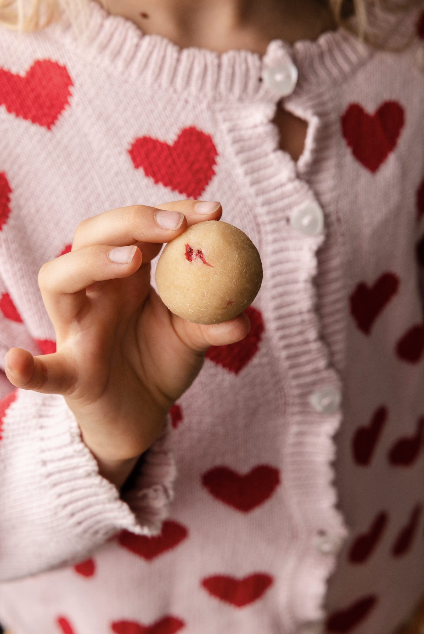 kids 2 ingredient strawberry yoghurt bliss balls.