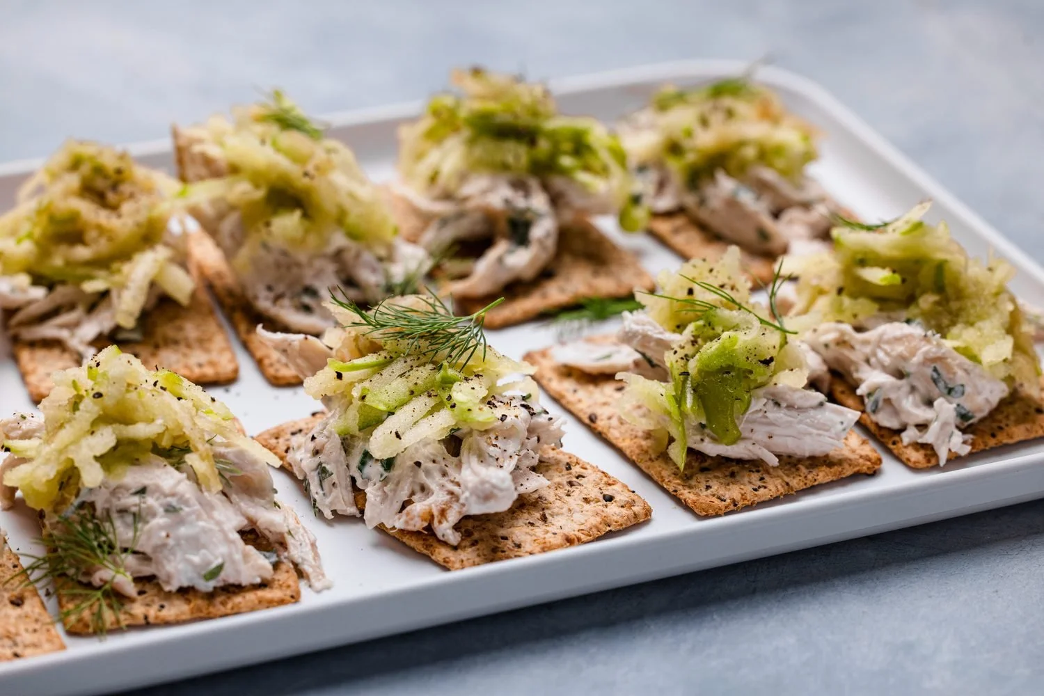 Herbed chicken & apple crackers