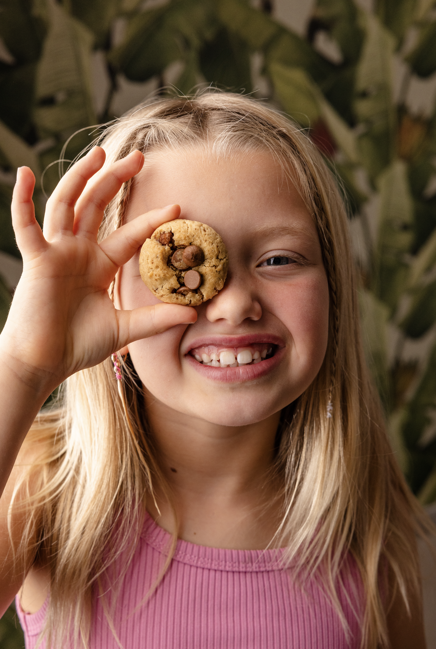 kids mini choc chip cookies.