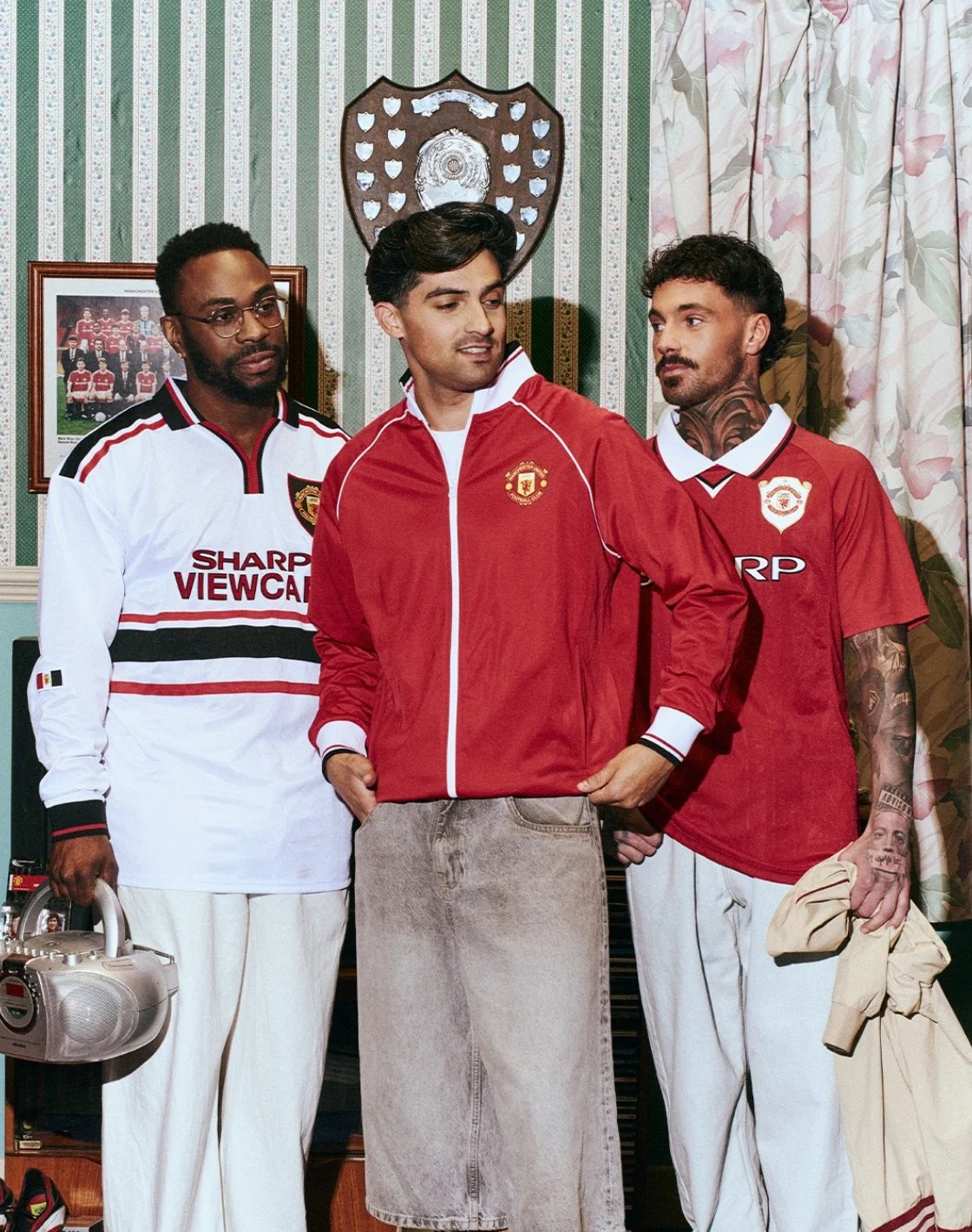 MANCHESTER UNITED RETRO COLLECTION