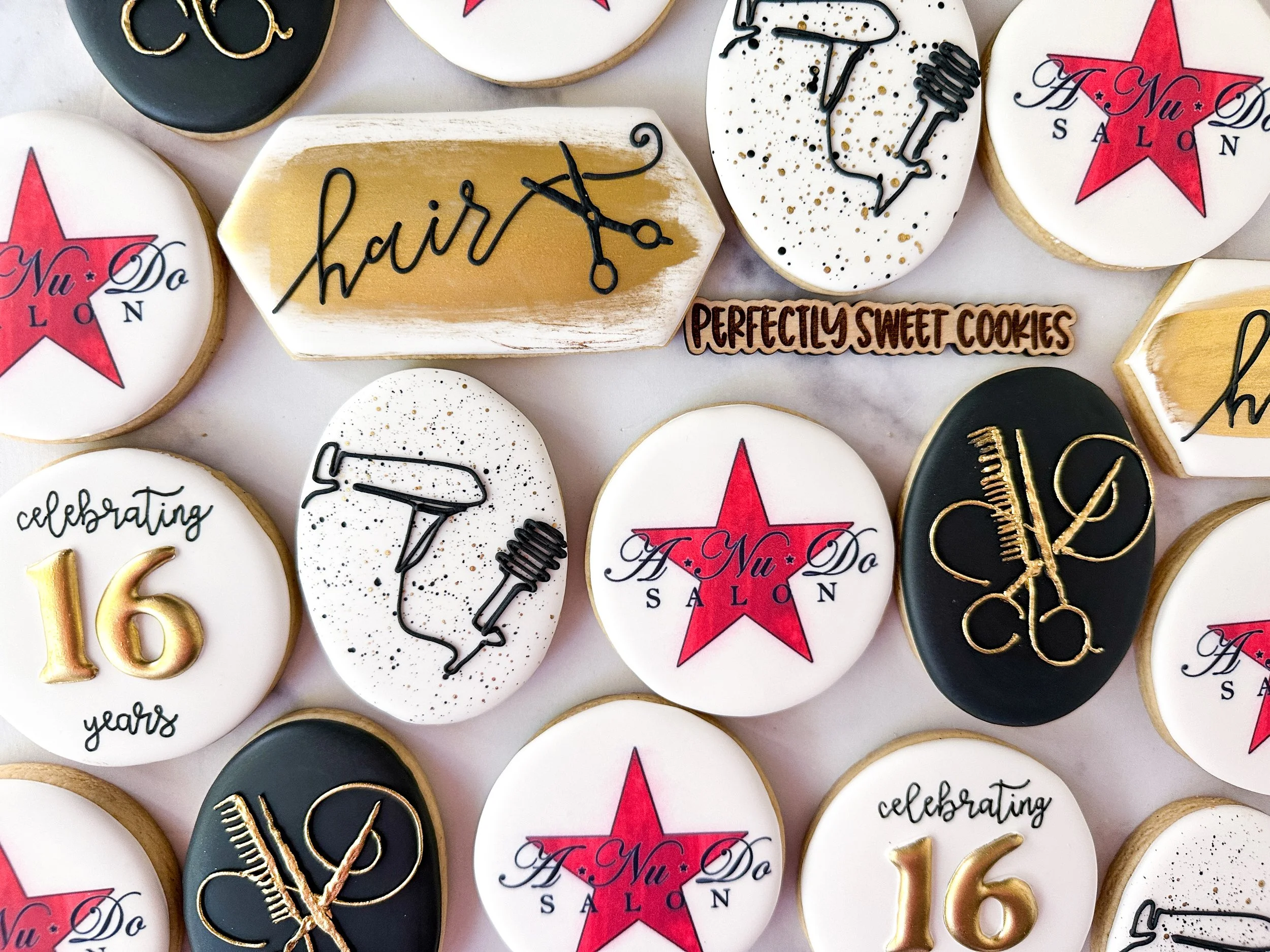 hairsalonanniversarycookies.JPG