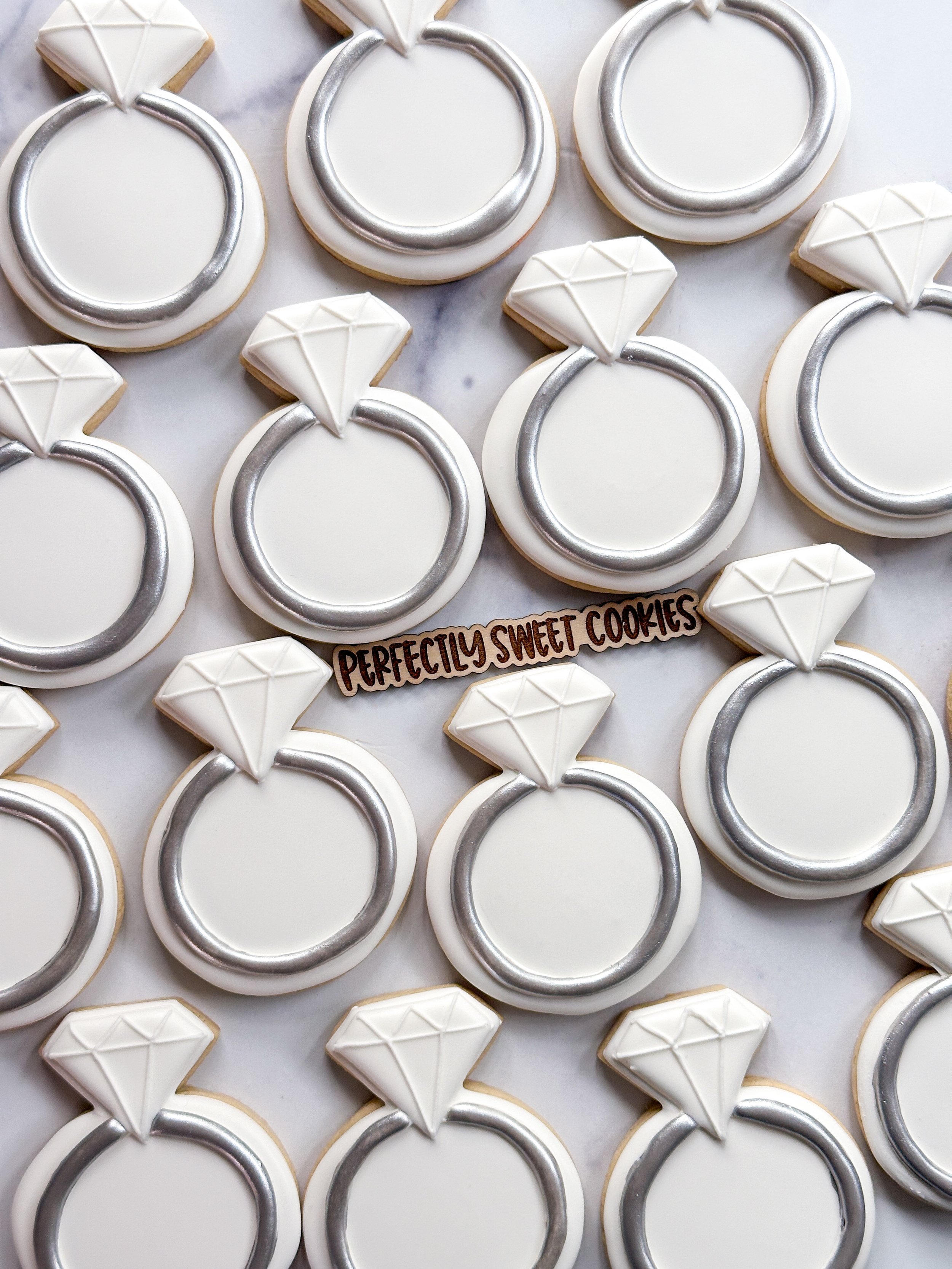 weddingringbridalshowercookies.JPG