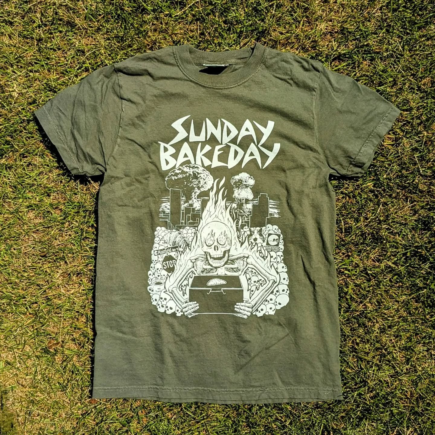 Just restocked bakeday hardcore shirts on the website, including a very few olive green ones. This will be the last print of these for a while so join the sophisticated pastry-enjoying elite of Grand Rapids and get one before they're gone. Link in bi