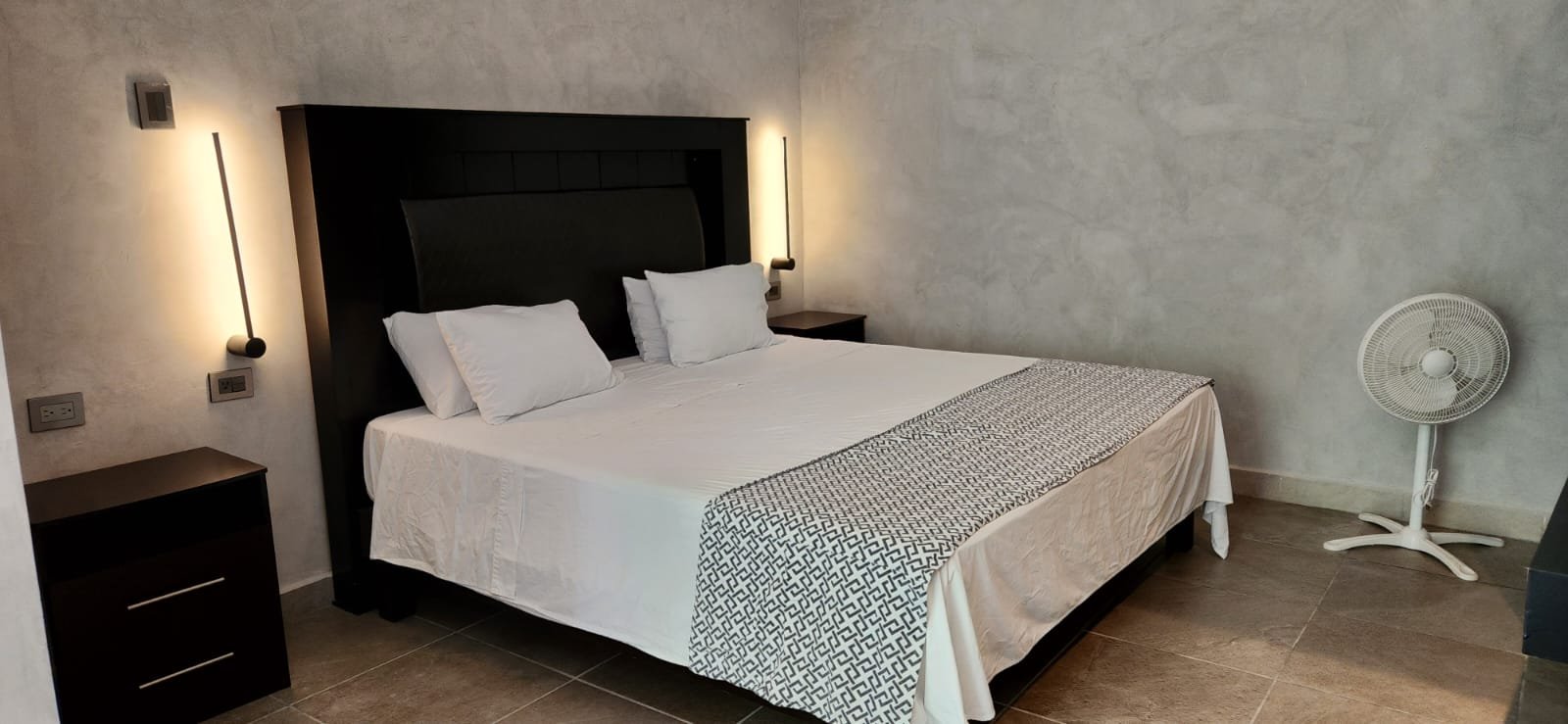 5 Deluxe King with Garden View