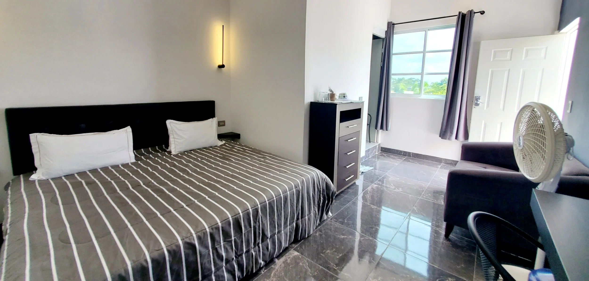 9A Deluxe King with Private Terrace