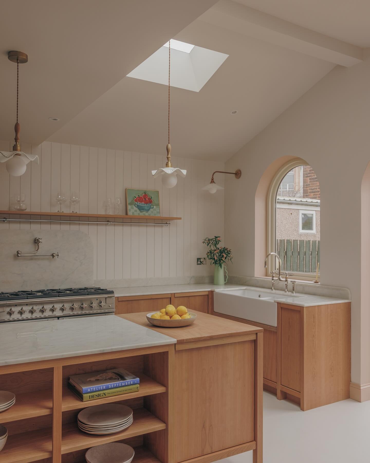 EXTENSION &amp; ALTERATIONS // JORDANHILL 

We are delighted to share some photos of our recently completed Jordanhill project. This one consisted of opening up the back half of this traditional terrace and extending to the rear to create a large ope