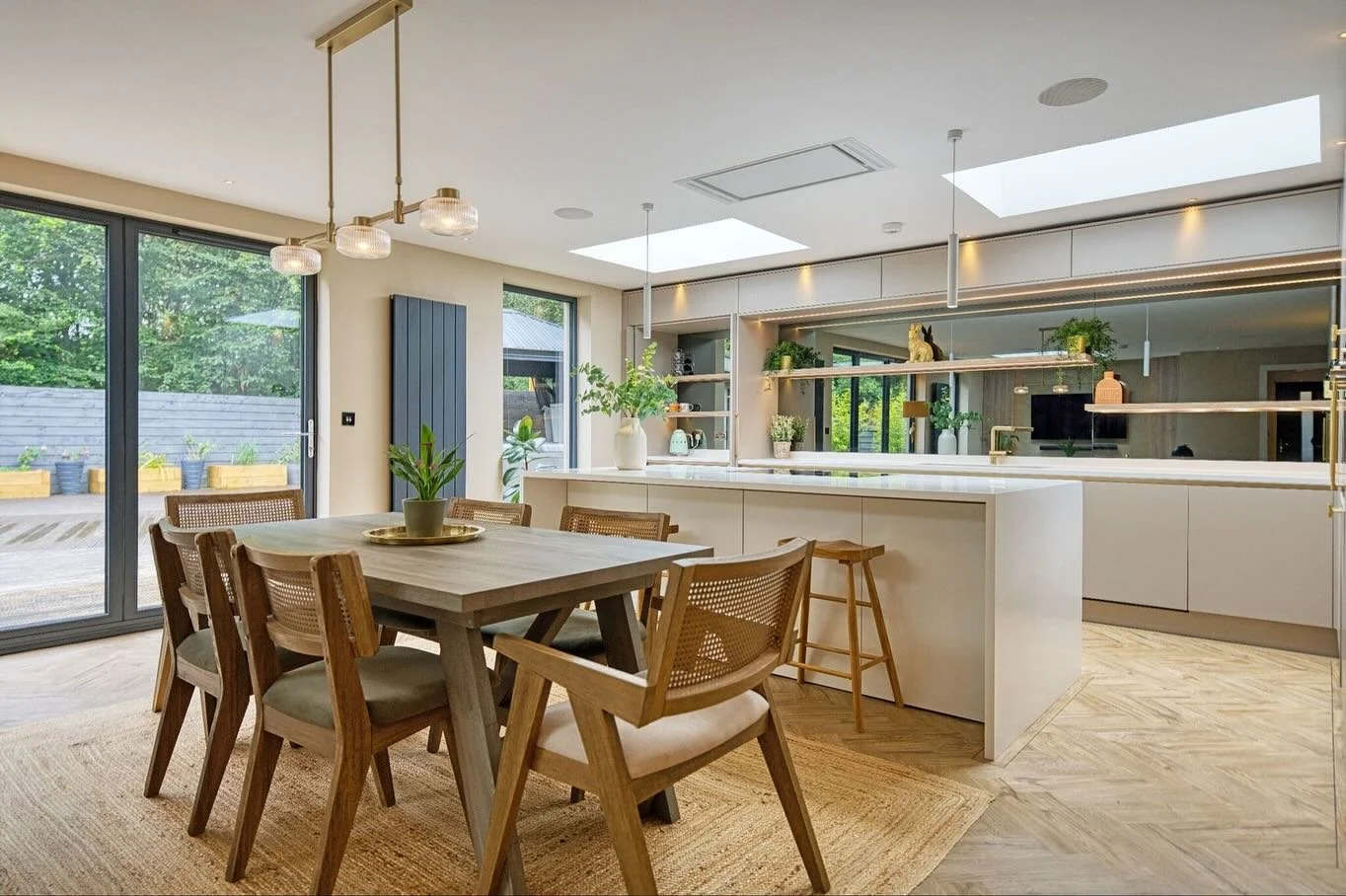 EXTENSION AND ALTERATIONS // STEPPS 

Revisiting one of our completed projects, which involved the complete refurbishment, internal alterations and large rear extension to this family home, creating a flexible kitchen, living and dining space overloo