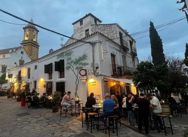 Parents' Night Out at Bardo Restaurant & Kids Movie Night (Apr. 27)