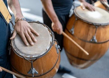 drums-candombe-festival-street-260nw-2556466737.jpg.png