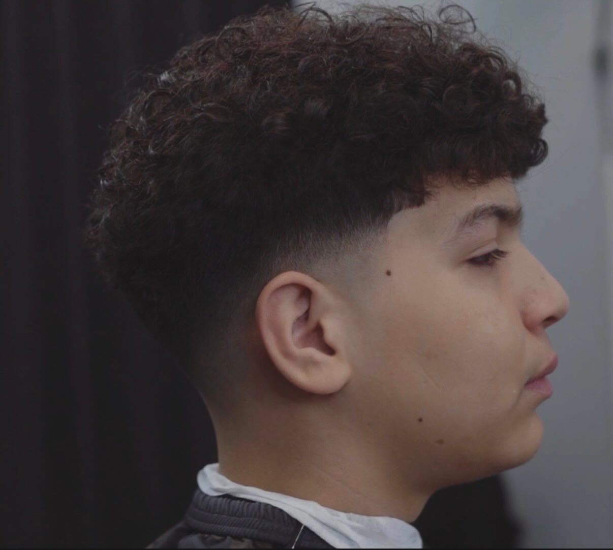 Mid Drop fade action

#wigsplittazbarbersuite #buckeyebarber #verradobarber #goodyearbarber #suite108