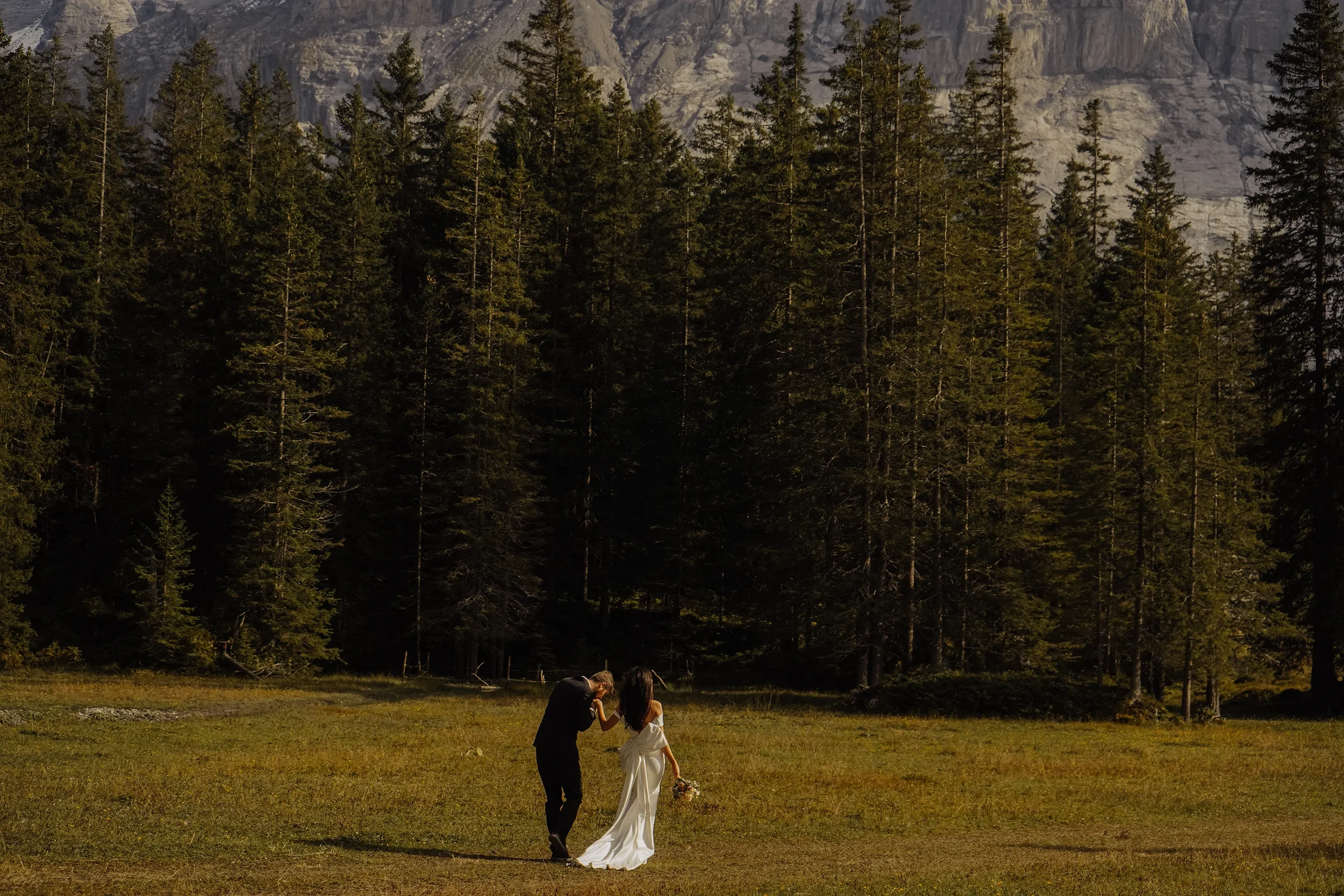 Elopement Photographer Switherland 12.webp