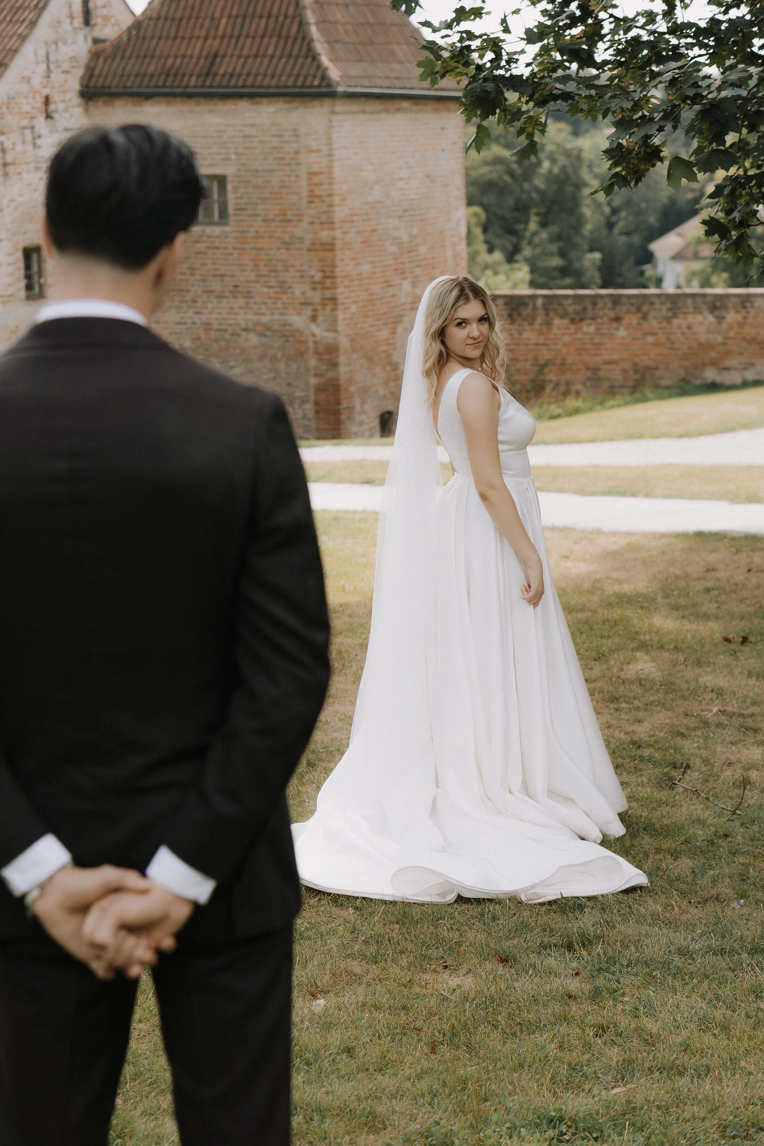Romantic Wedding Shoot at an Old German Castle .jpg