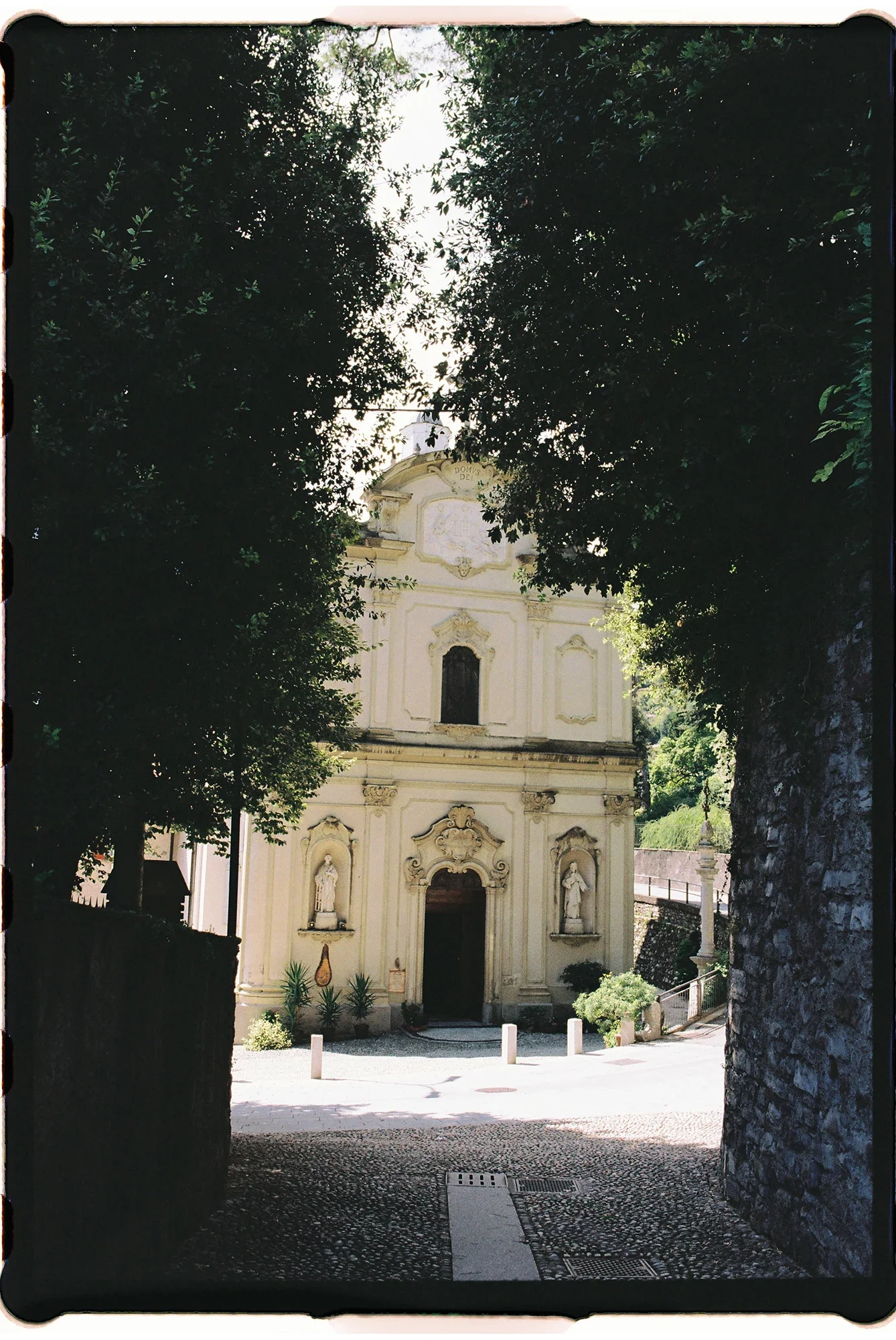 Mennagio Church como lake italy.webp