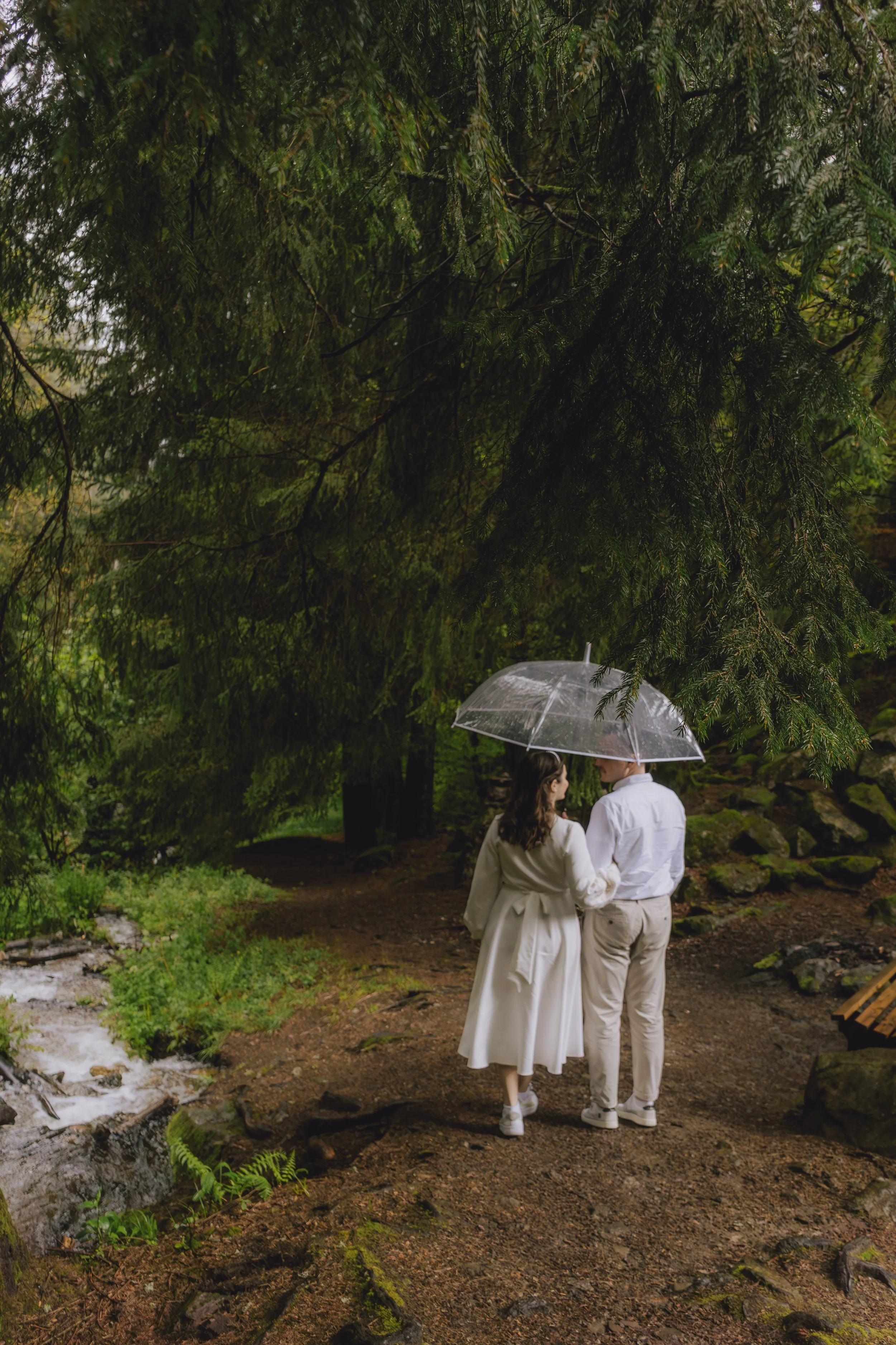 Margo & Igor regen website-14.jpg