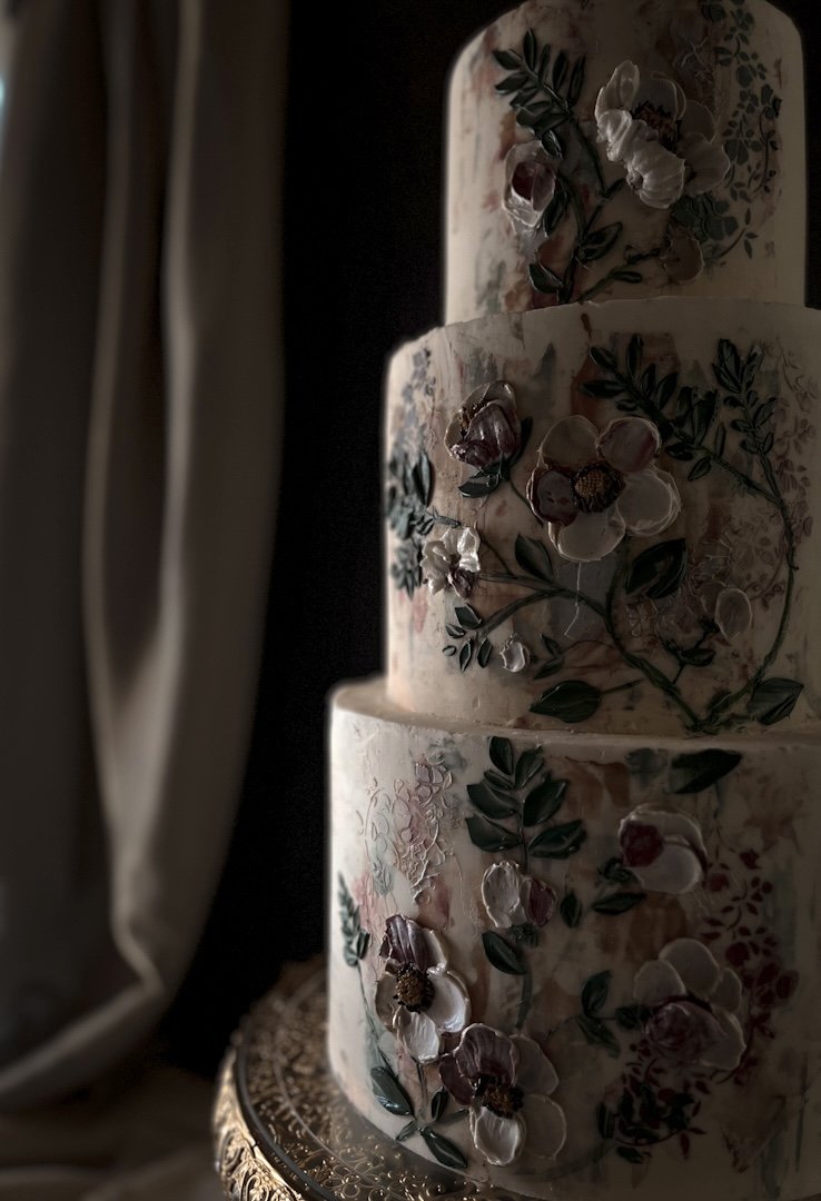 Romantic european old-world style luxury 3-tier wedding cake with hand painted florals