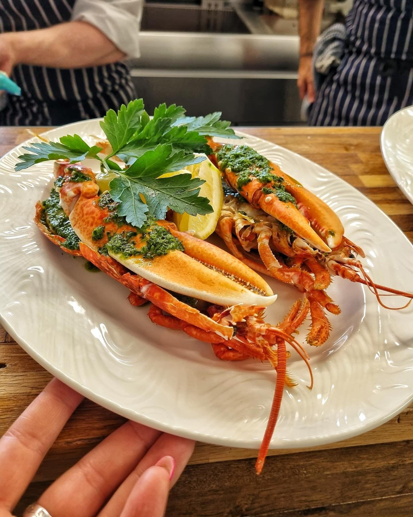 First season lobsters fresh in from Weymouth Bay, served simply grilled with a garlic &amp; fresh herb butter 🤩🦞

&mdash;&mdash;&mdash;

#lobsterseason #fishandchips #lobster #fridayfeeling #fishcookery #freshisbest #noahsbristol #fishrestauran