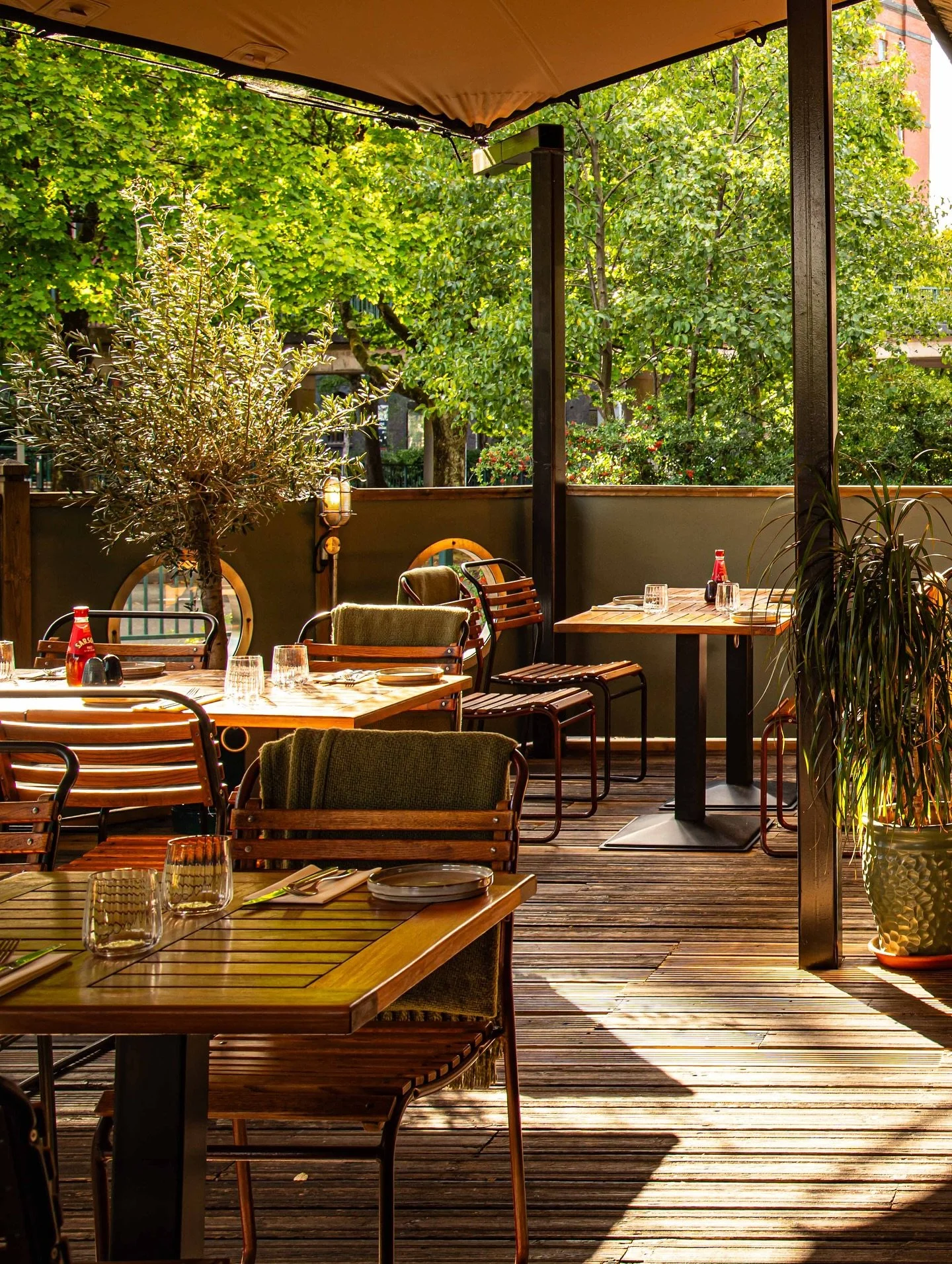Super excited for the return of our terrace full time, from Friday 3 April! ☀️🥂

It&rsquo;s fully heated and covered, with removable side panels, to make the most of sunny spring days!

Link in our bio to book a table ✨ 

#springequinox #noahs
