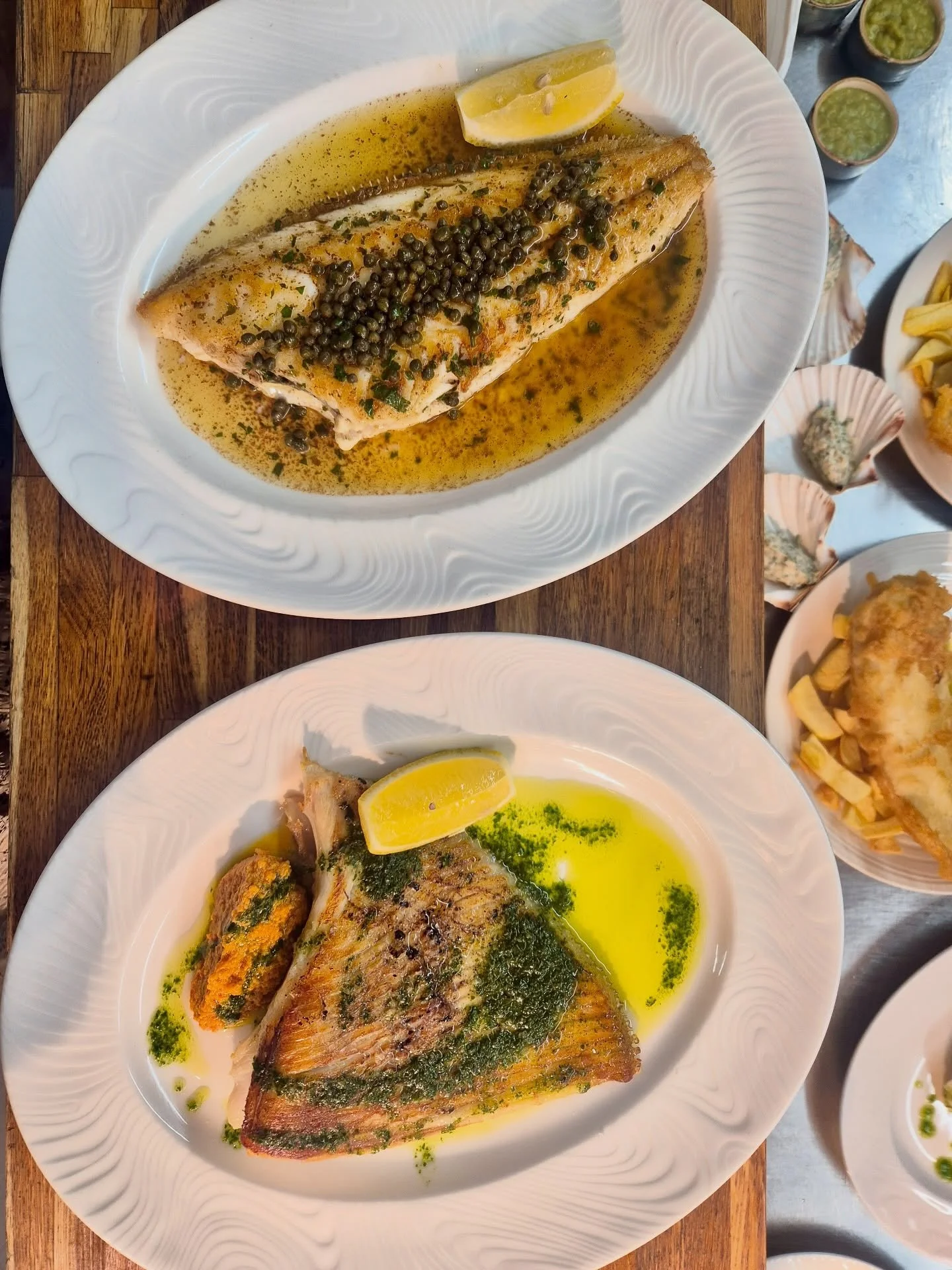Cornish thornback ray wing with romesco, garlic &amp; parsley olive oil is back on the menu this week (pictured here with our Cornish sole)! Its sweet and rich, with buttery flesh that slides easily off the bone, making it a total delight to eat 🎣 