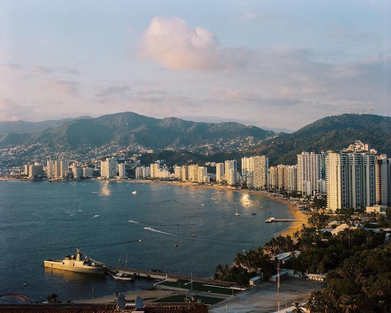 &Uacute;ltimo d&iacute;a del a&ntilde;o

#mamiyarb67 #portra400 #mamiya #shotonfilm #film_monterrey