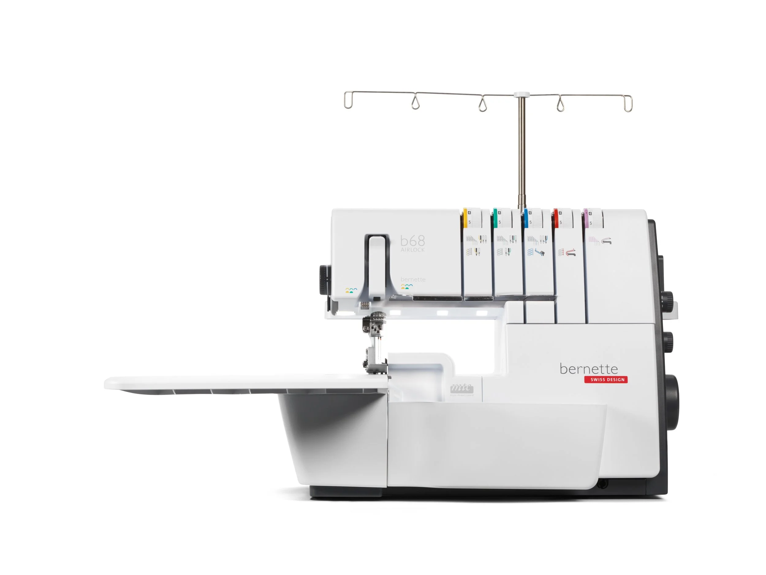 b68_Front_Overlocker_Anschiebetisch.jpg