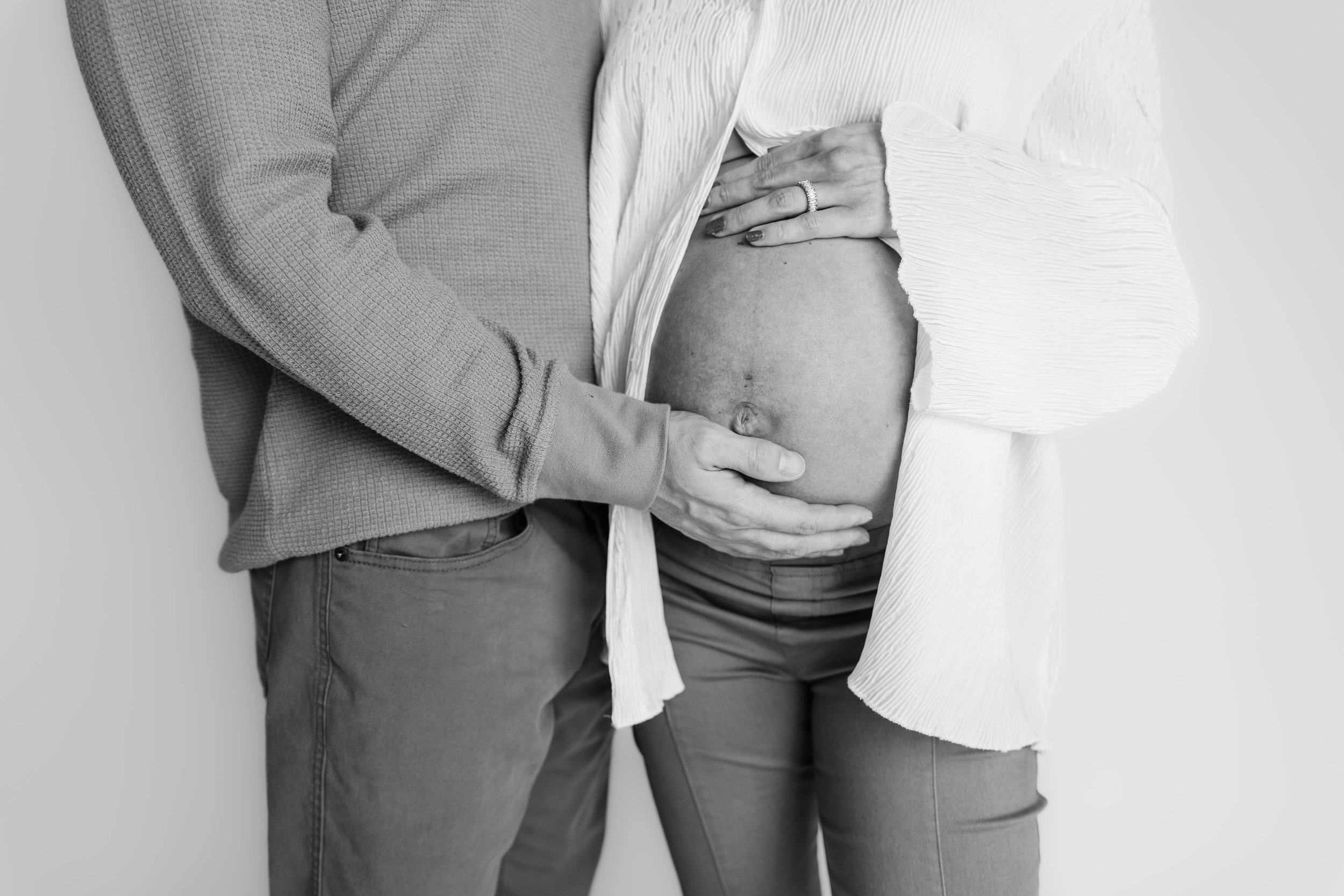 JamieRiley_Maternity_KristenGeePhoto_Jan2024-56.jpg