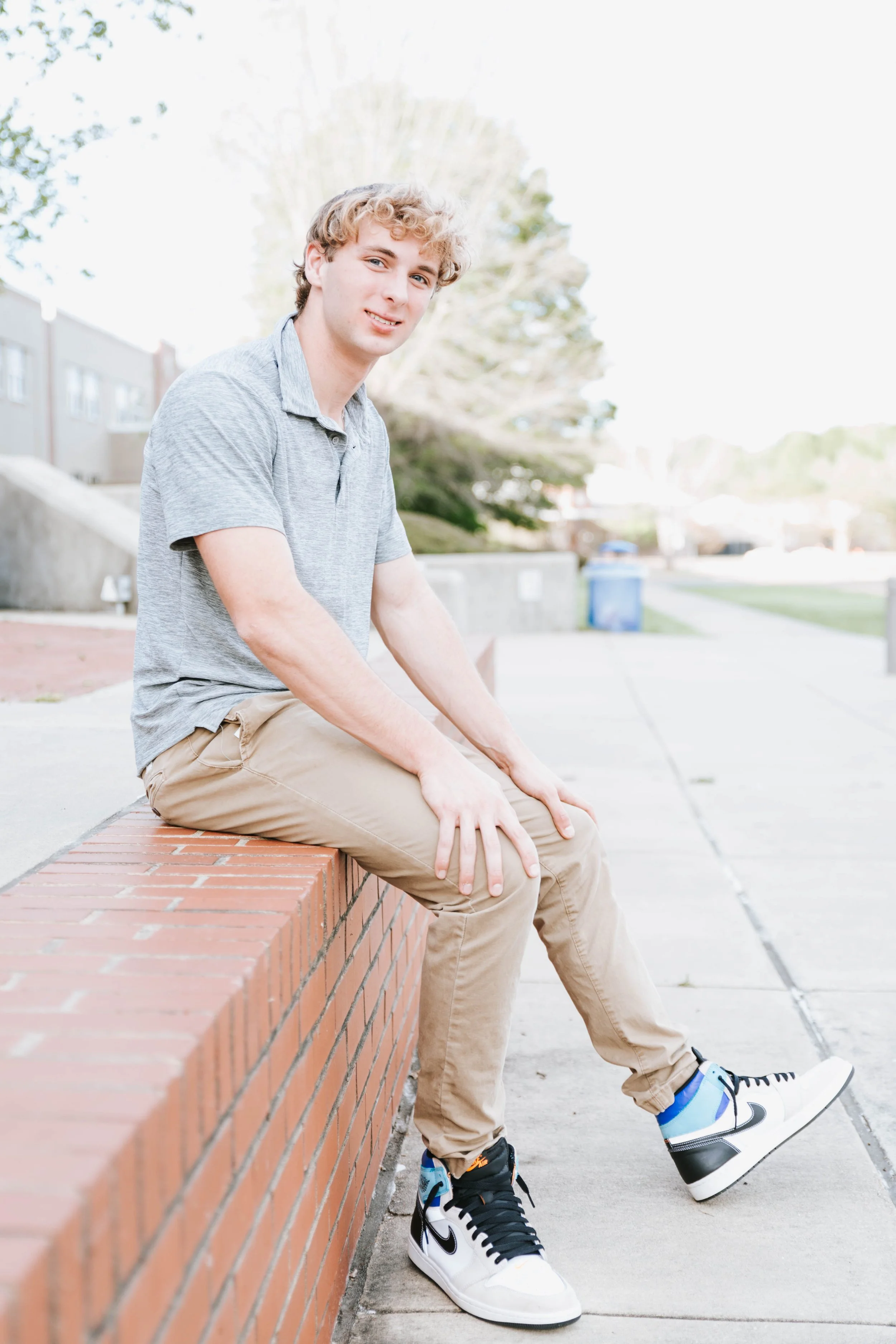 High school senior session in Madison, MS. Senior photographer in central Mississippi 