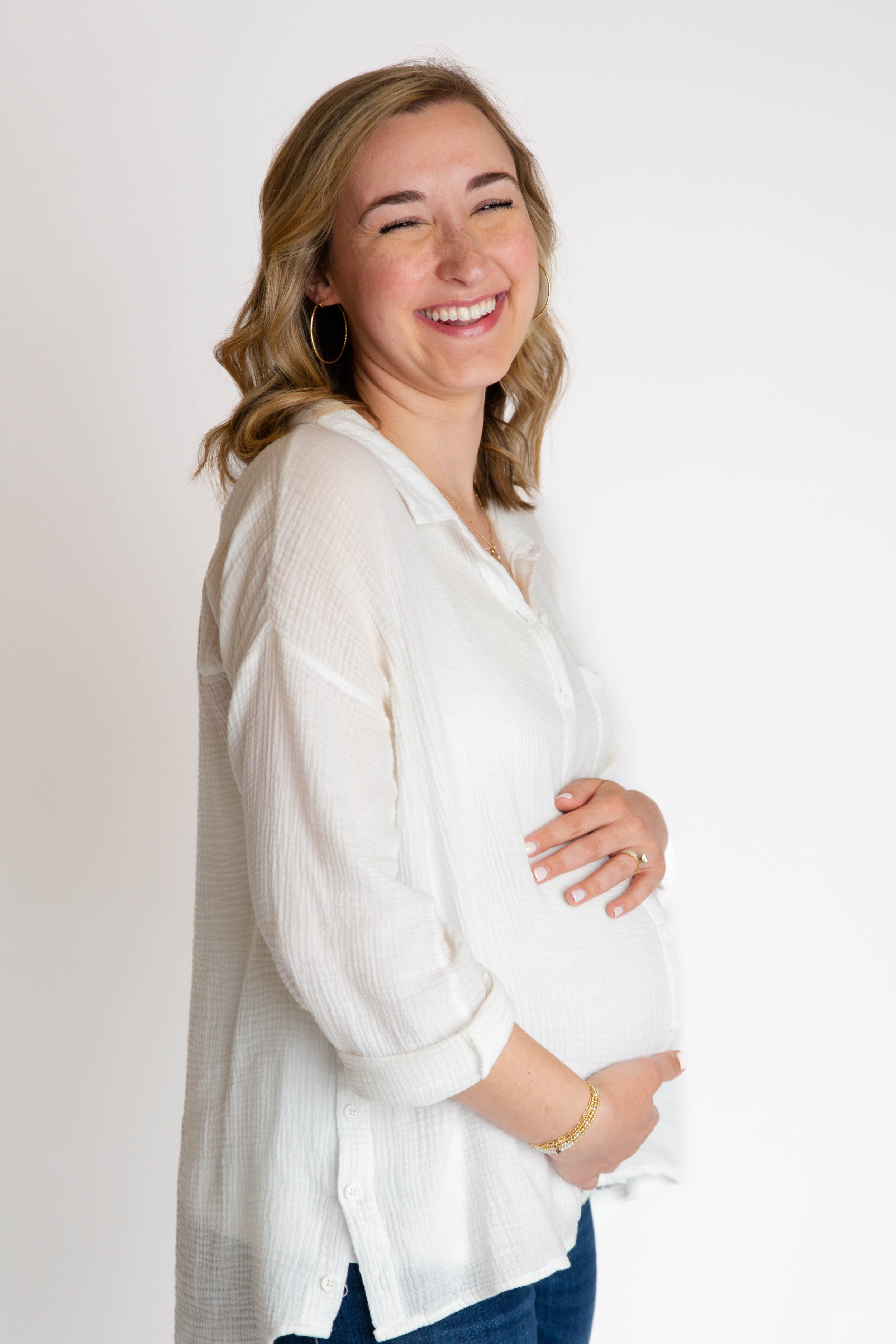 AnneOverton_Maternity_March2023-13.jpg