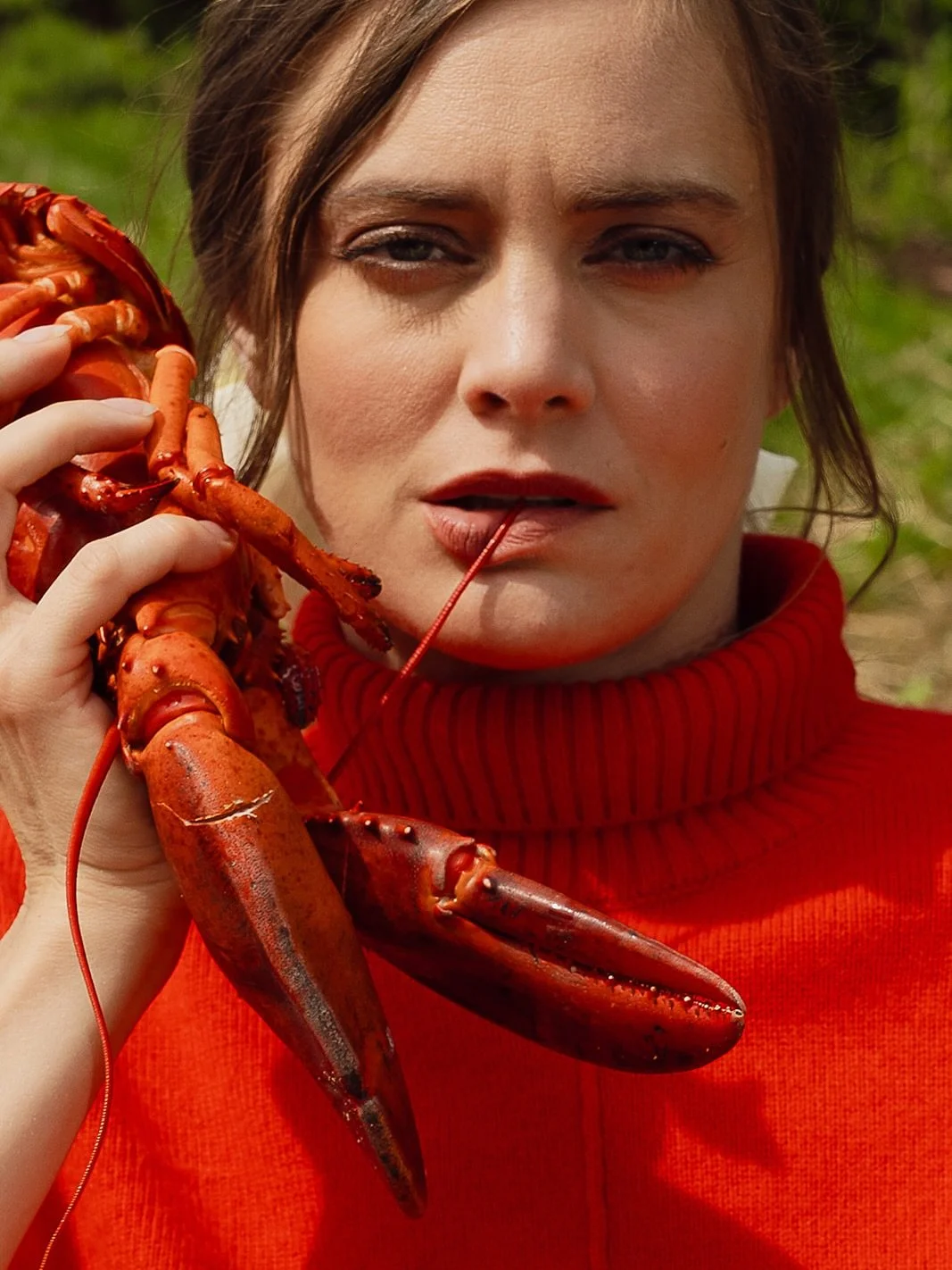 One of the things I love the most about commercial photography is the level of creative collaboration and excellence on set. This campaign shoot for sustainable, luxury label @thelavenderlobster in the Hamptons was no different. Literal dream squad. 