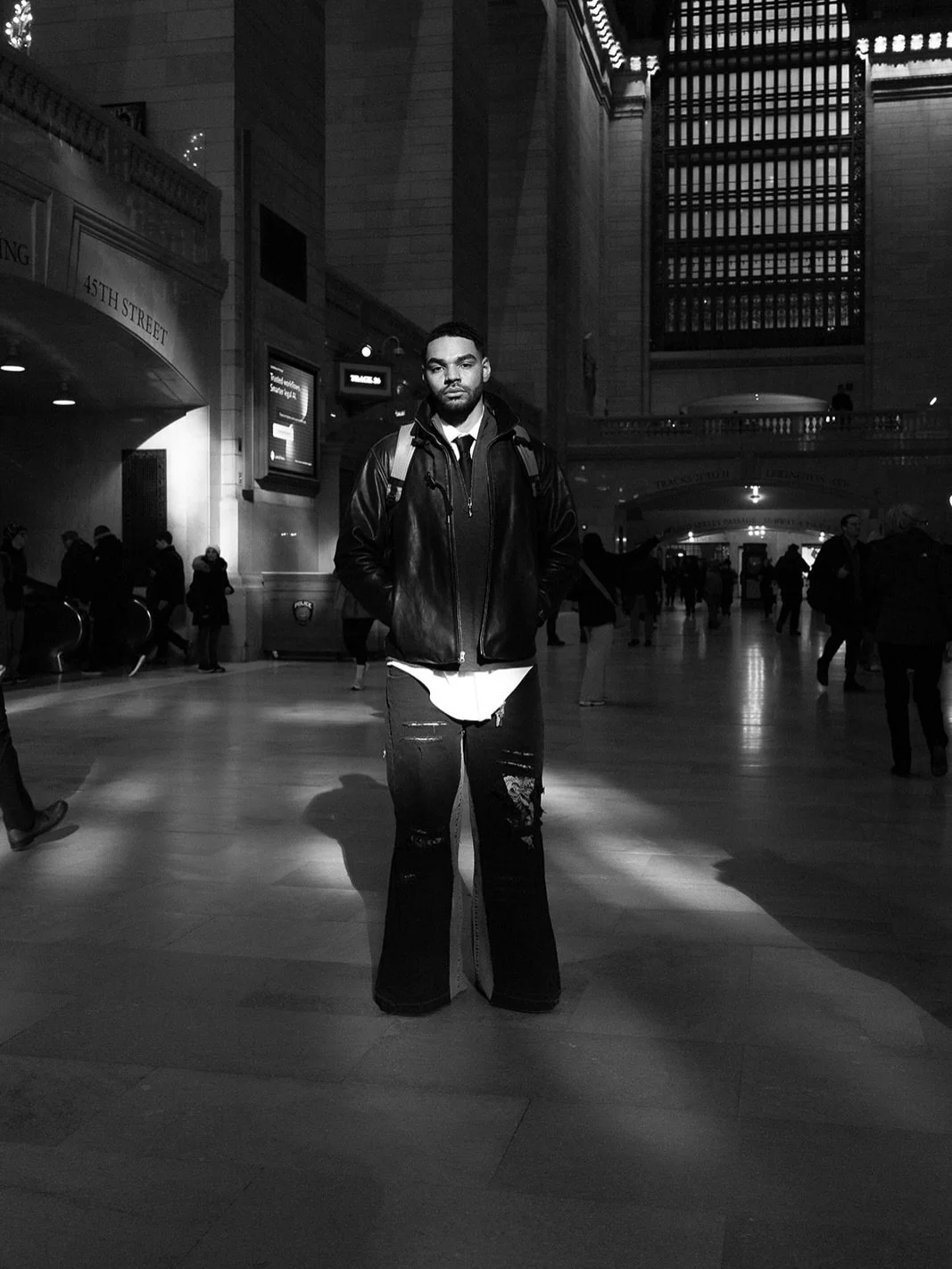 NYFW FW26 with designer &amp; model @lennydontcare shot by @annakatherine.creative on digital in Grand Central Station in Midtown Manhattan. 

Custom jeans are @garina.lb designed by @lennydontcare
