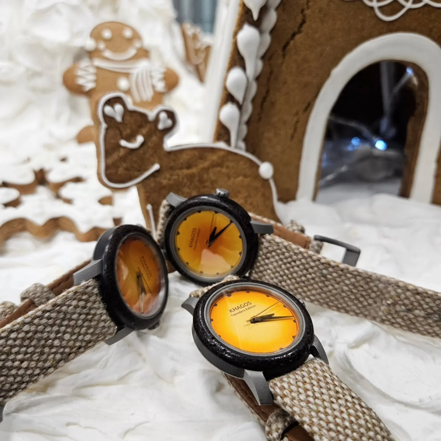 Merry Christmas #watchfam 🎅✨️🎄Wishing you the best new year ahead full of fun times, good coffee, friends, and #wristcandy 🎁🎊

~
#khagoswatch #khagos #microbrandwatch #microbrandwatches #microbrandwatchworld #watchesofinstagram #wristwatch #wrist