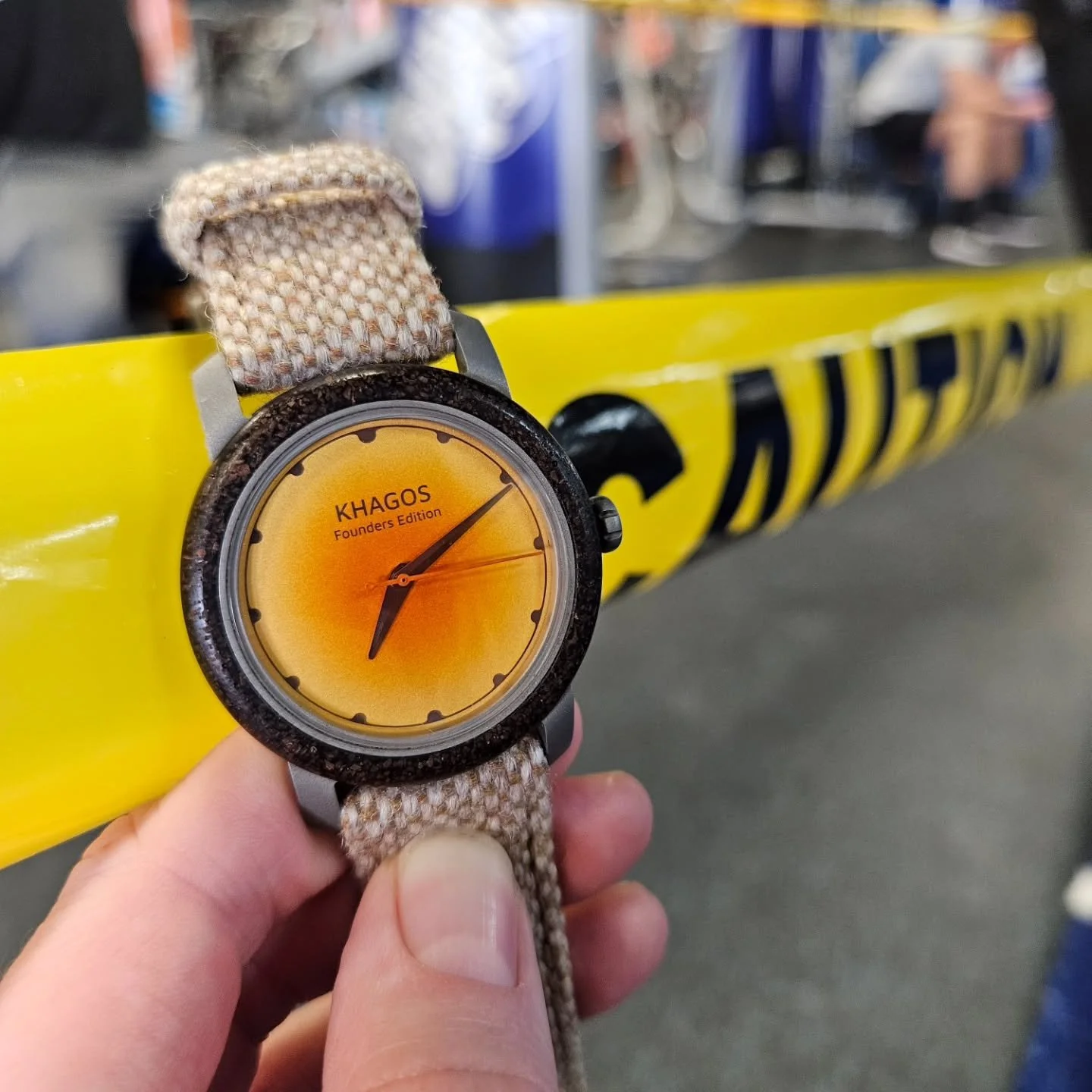 Caution ⚠️ your watch will be the balance of subtle class and a fun crema dial 

~
#khagoswatch #microbrandwatches #microbrandwatch #cremadial #uniquewatch