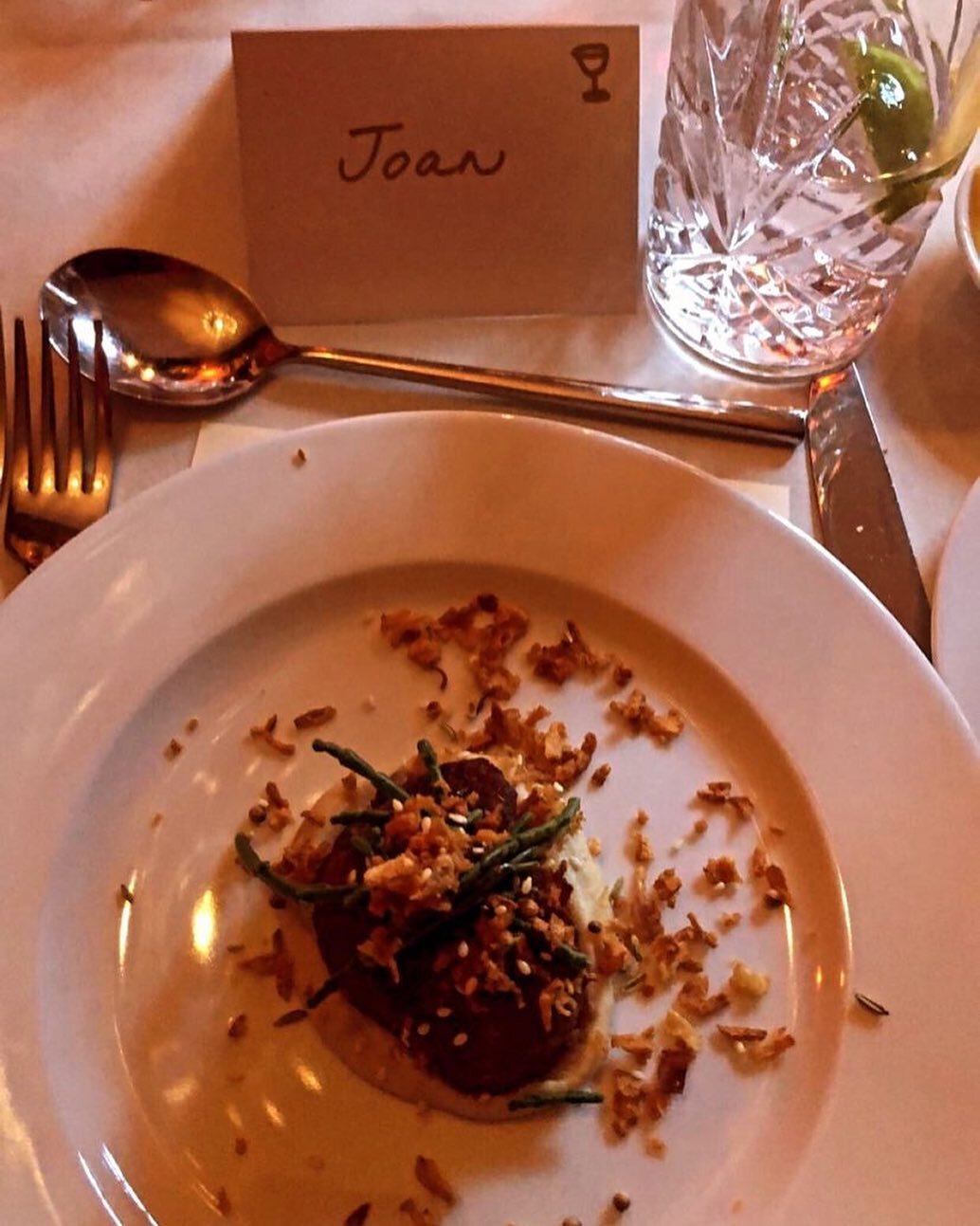 Guest perspective 📸 - signature dish

Pork Cheek &bull; Celeriac Pur&eacute;e &bull; Samphire

#foodporn #foodie #food #foodblogger #foodbeast #foodphotography #foodblog #foodies #privatedining #privatechef #finedining #finediningathome #corporate #