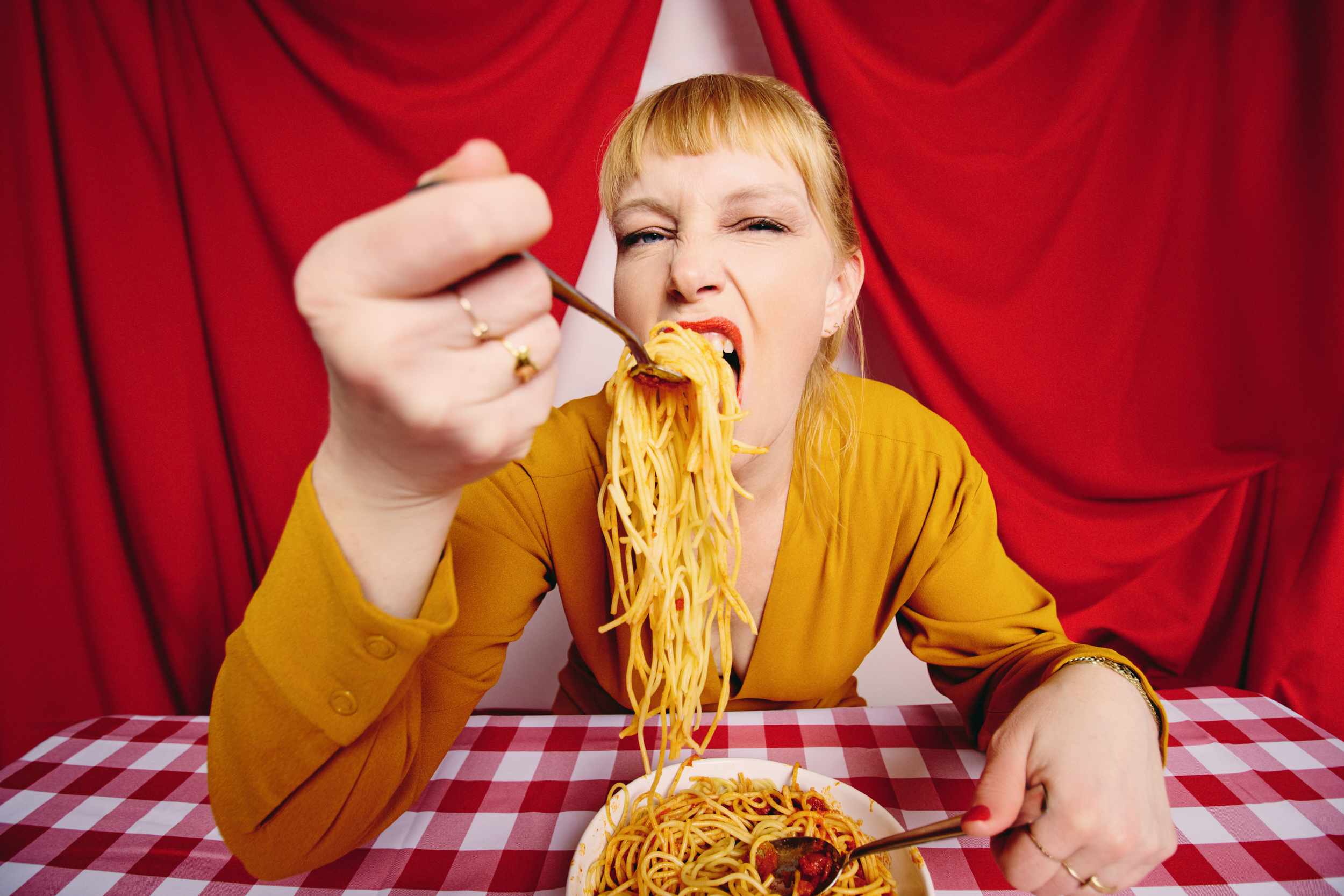 Jacque Ryal Throwing Spaghetti