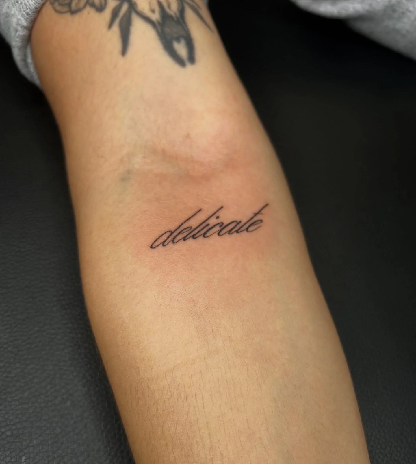 Tiny tattoo dump ❤️ done at @thornandthistletattoo 
.
.
.
.
.
.

#tattoo #tattooart #inked #tattoolife #tattooartist
#finelinetattoo #blackwork #tattoodesign #MiamiTattooArtist #inkedgirls