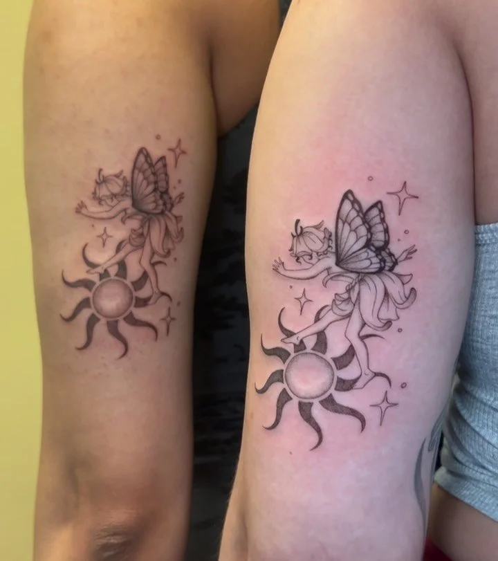 A pair of matching bestie tats from my flash <3 thank you guys so much! Done at @thornandthistletattoo 
.
.
.
.
.
.
#tattoos #tattooidea #bestfriend #miamitattoos #miamitattooartist