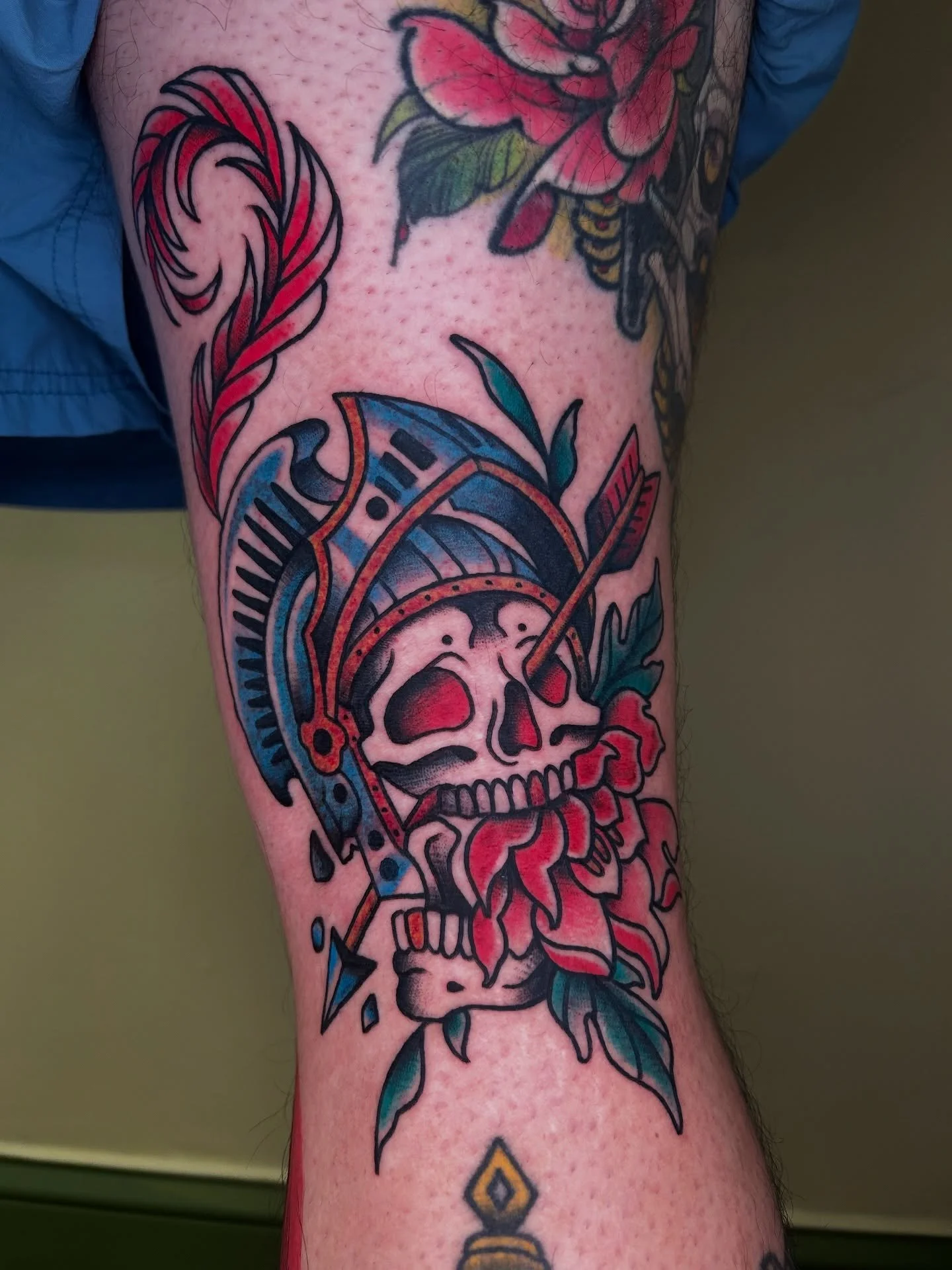 One of the best parts of my job is doing stuff like this with my friends <3 thank you Fabian @sadpetaltattoo for letting me do your ditch and thank you @emryandfriends for tapping into the coloring part. This was so much fun! I don&rsquo;t get to 