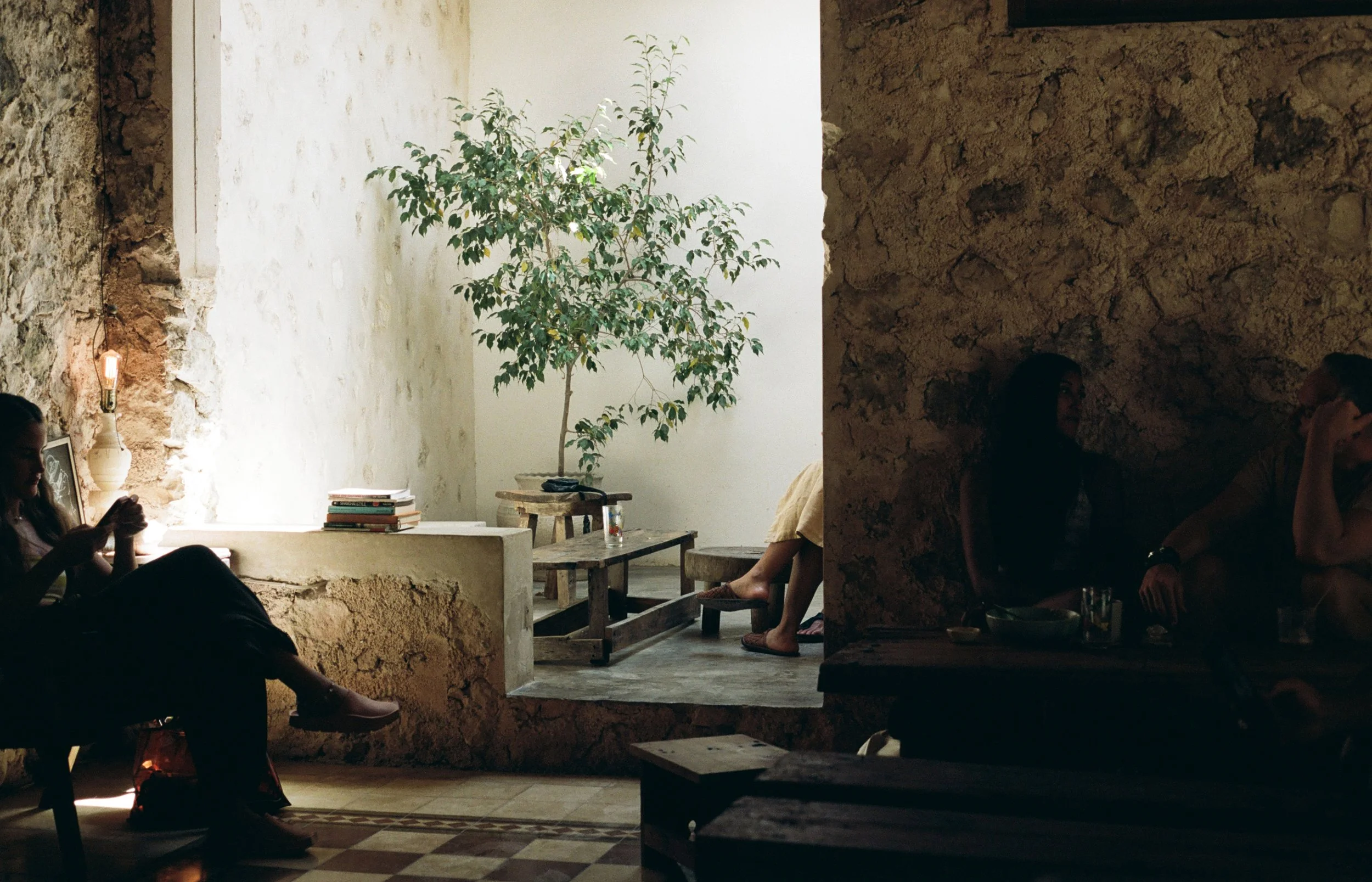 Legs, Mexico - Kodak_160_c_41_30895-JBerggren-B.jpg