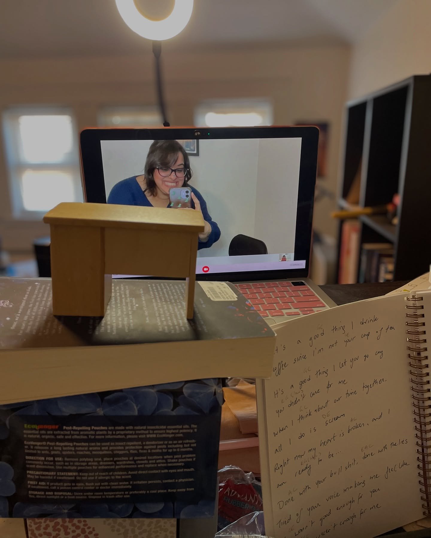 I do like my tiny desks ✨Check out my full submission of &ldquo;Coffee&rdquo; ☕️ at the link in my bio 🎶
@nprmusic