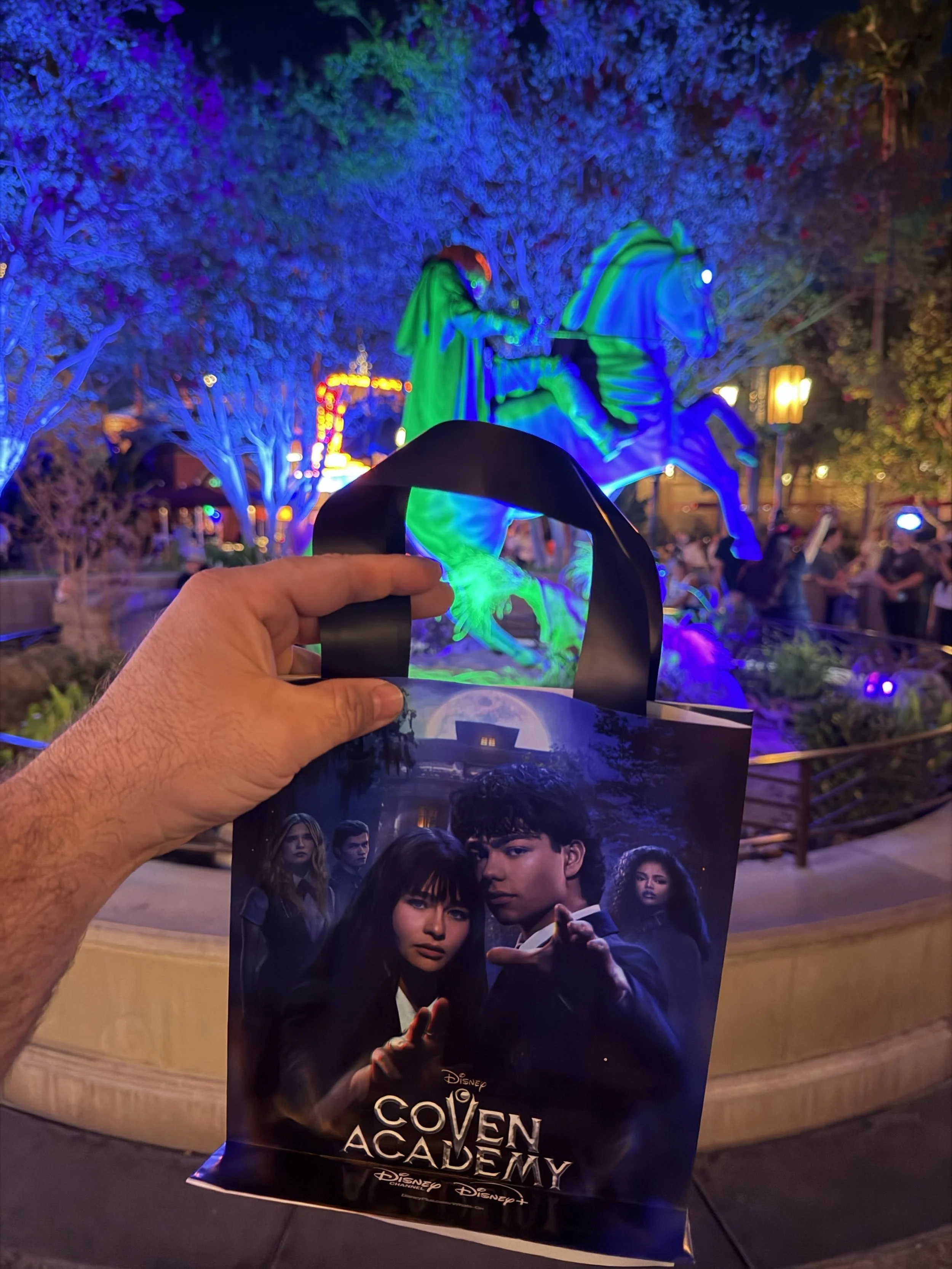 Designed additional key art used for trick or treat bags at Disney’s Oogie Boogie Bash at Disney California Adventure.