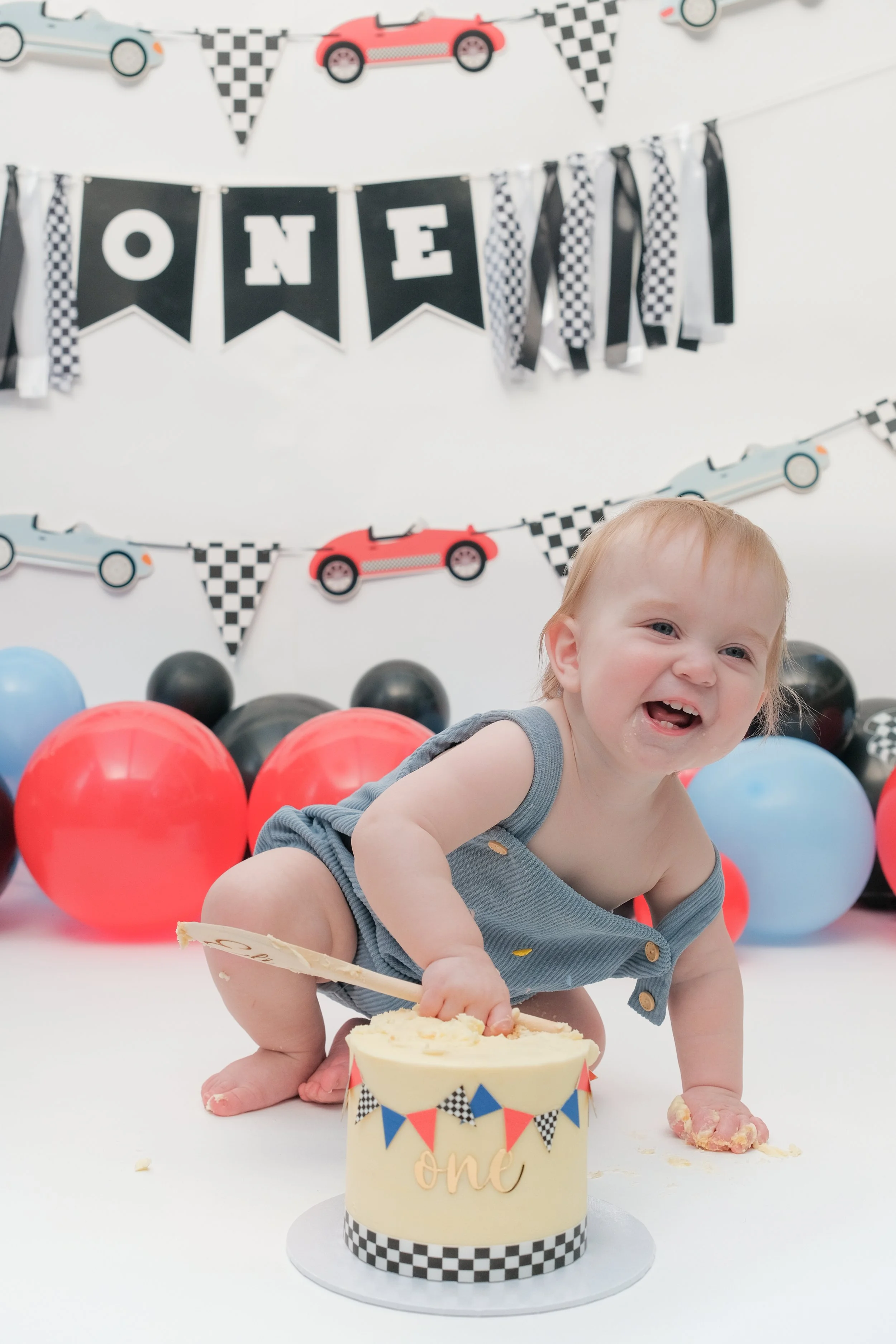 Eli's CakeSmash12.jpg