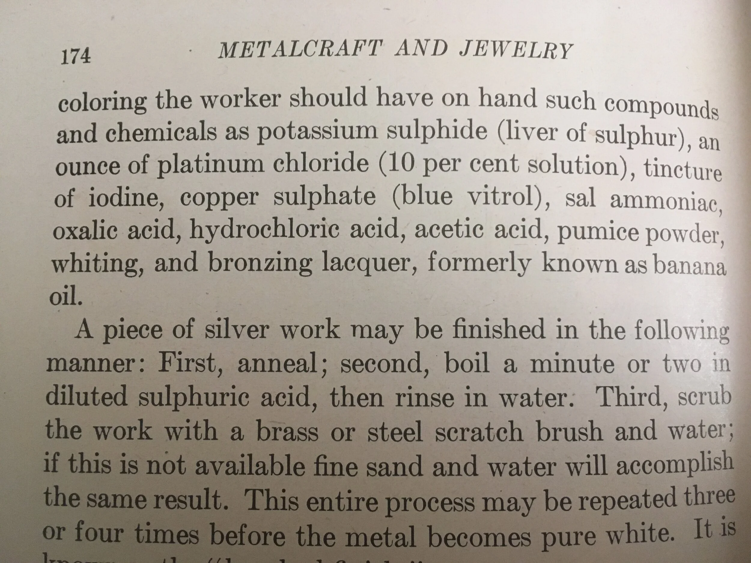  Bronzing lacquer = Banana Oil 